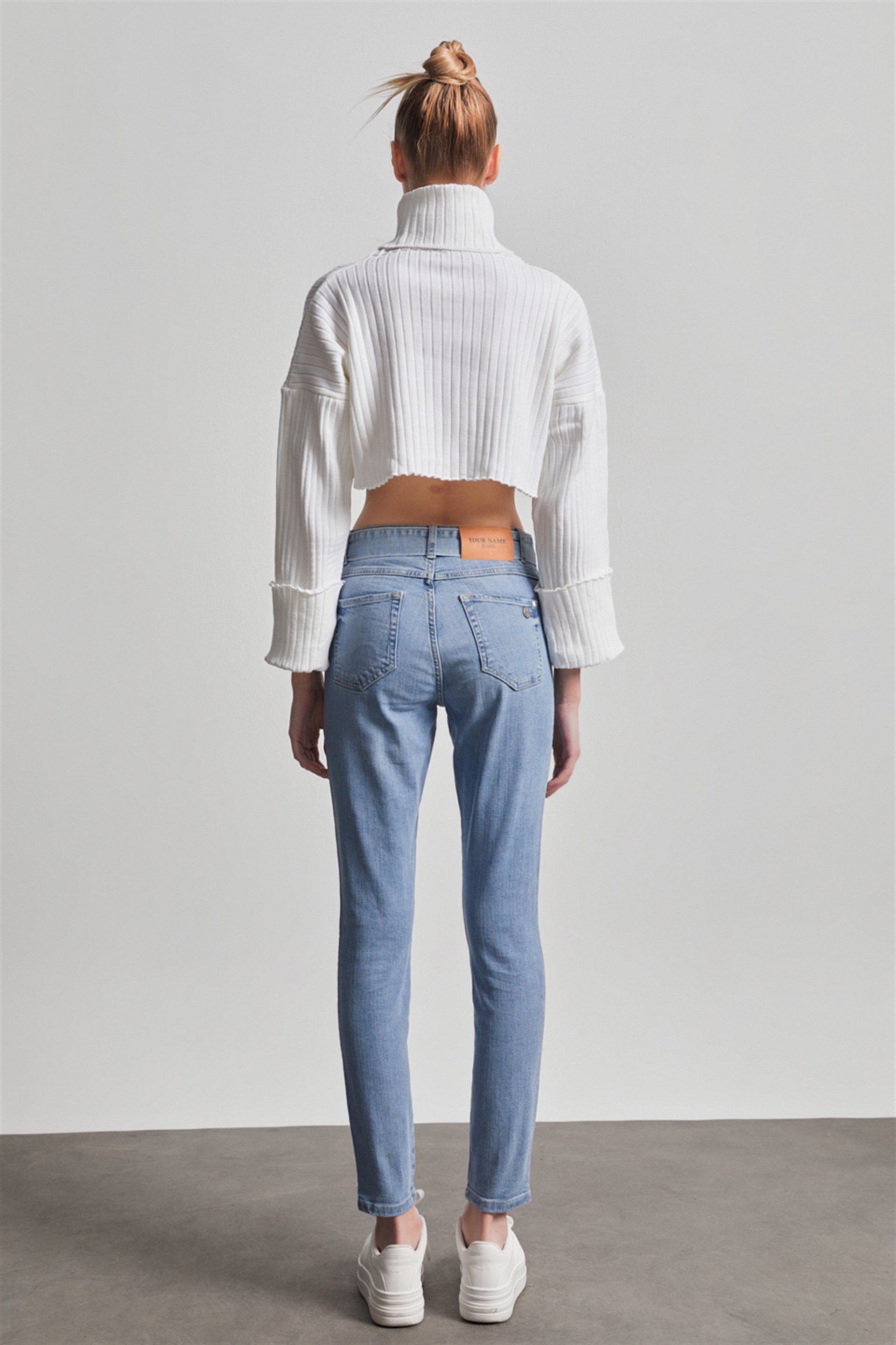 Kadın Buz Mavi Orta Bel Beli Kemerli Skinny Jean