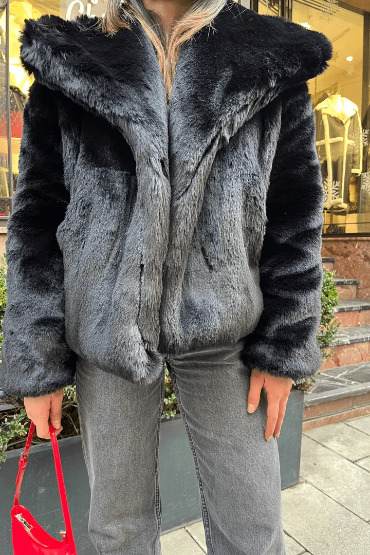 İçi Astarlı Siyah Kadın Kürk