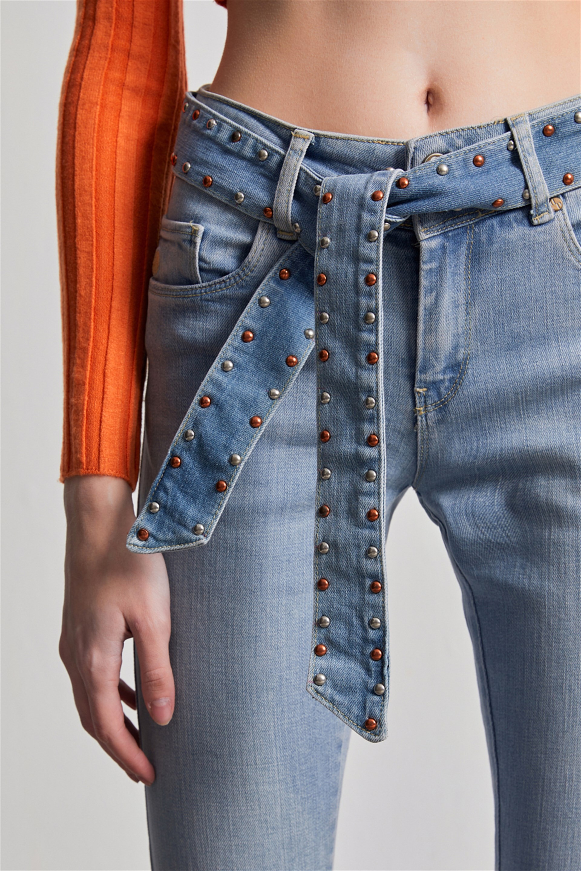 Kadın Buz Mavi Orta Bel Beli Taşlı Kemerli Skinny Jean