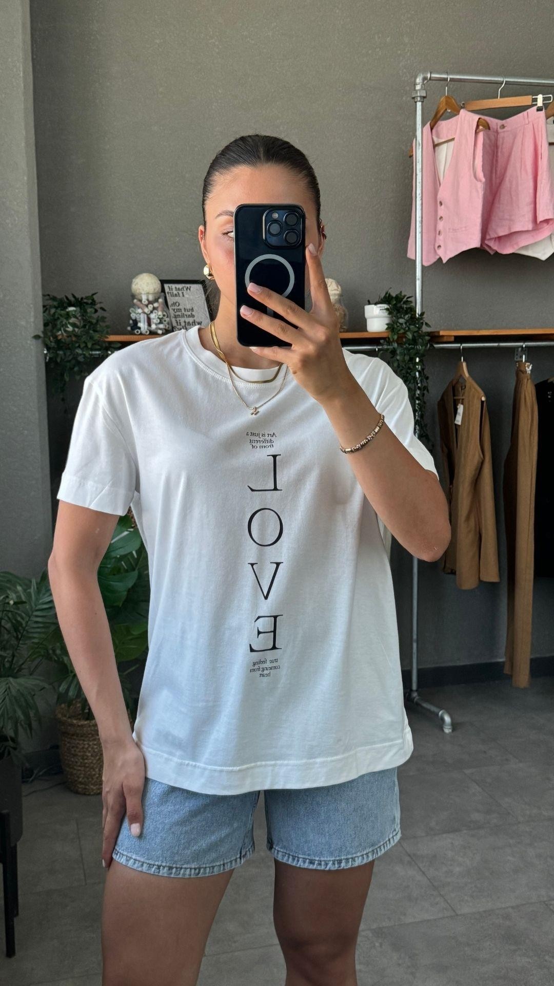 Bisiklet Yaka Love Baskılı Beyaz Kadın Oversize T-shirt