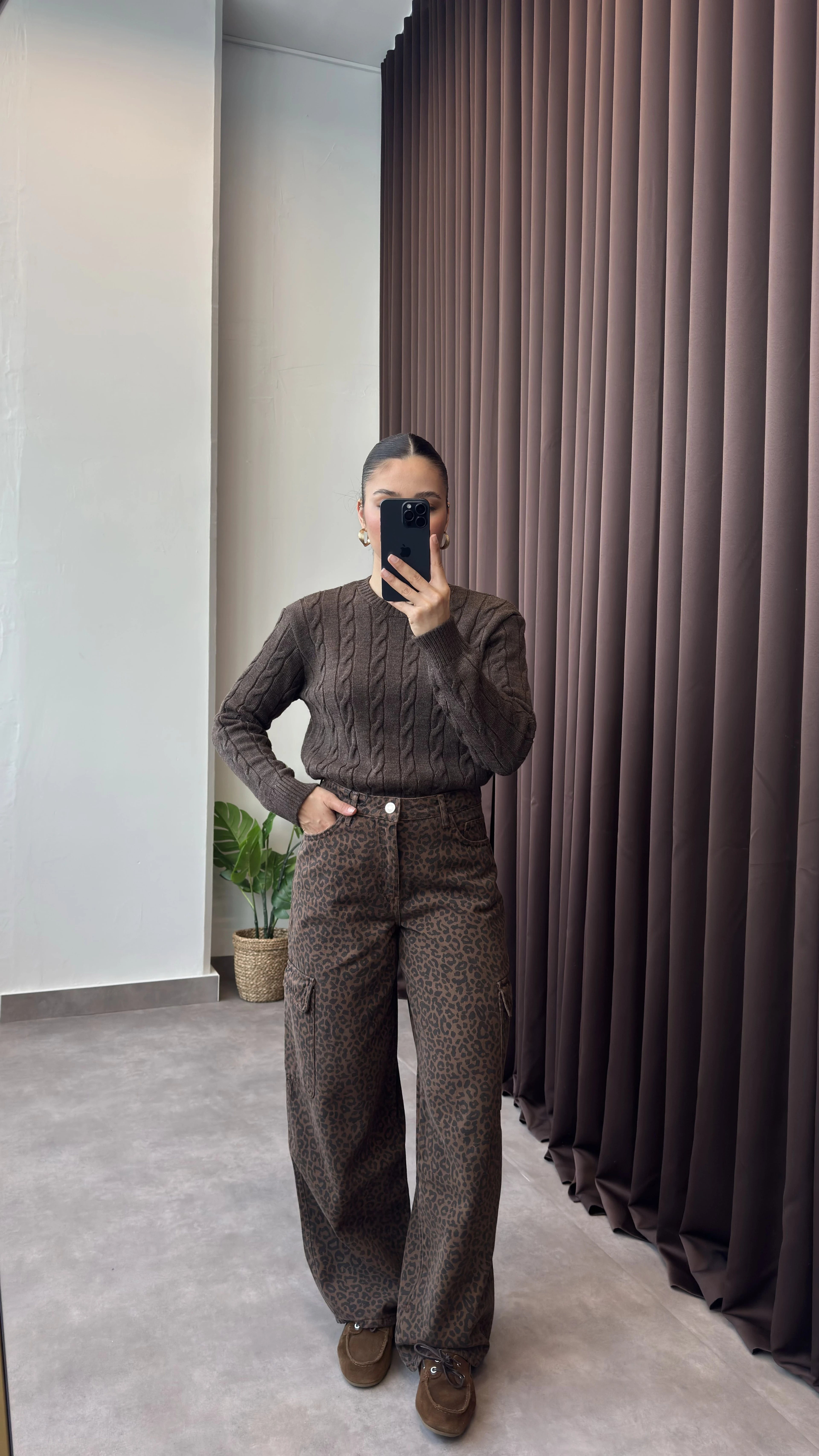 Yüksek Bel Leopar Desenli Bol Kesim Kahve Kargo Cepli Jean