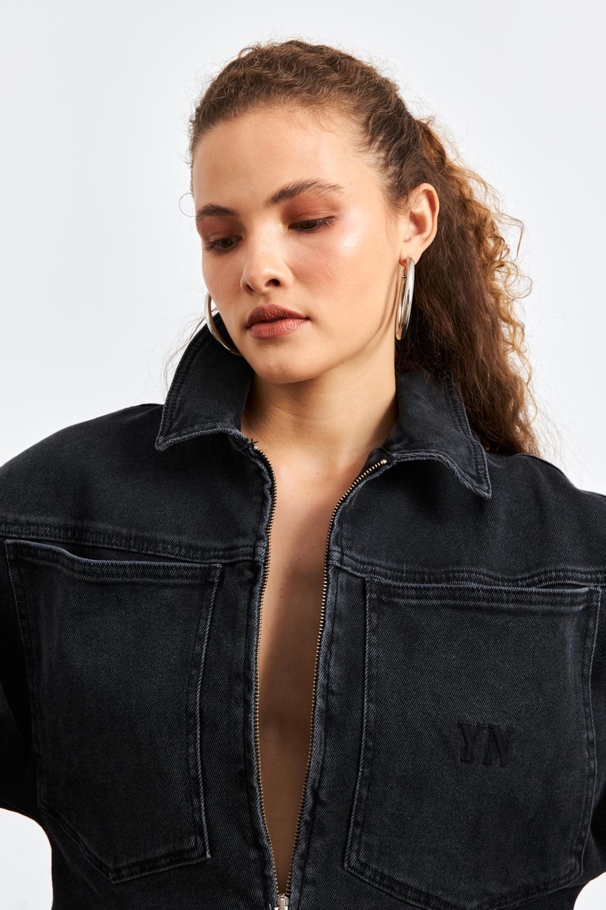 Nakış Detaylı Crop Denim Kadın Ceket
