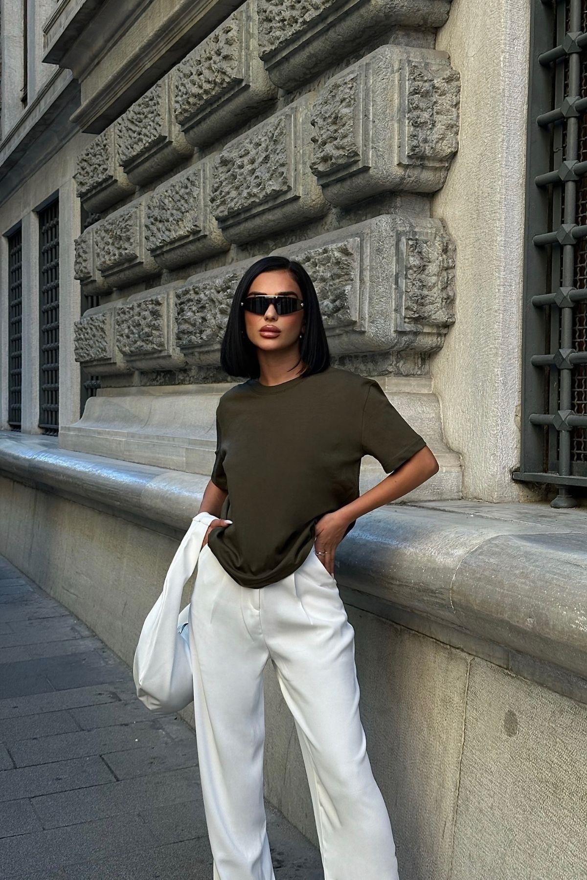 Bisiklet Yaka Oversize Koyu Haki Kadın T-Shirt