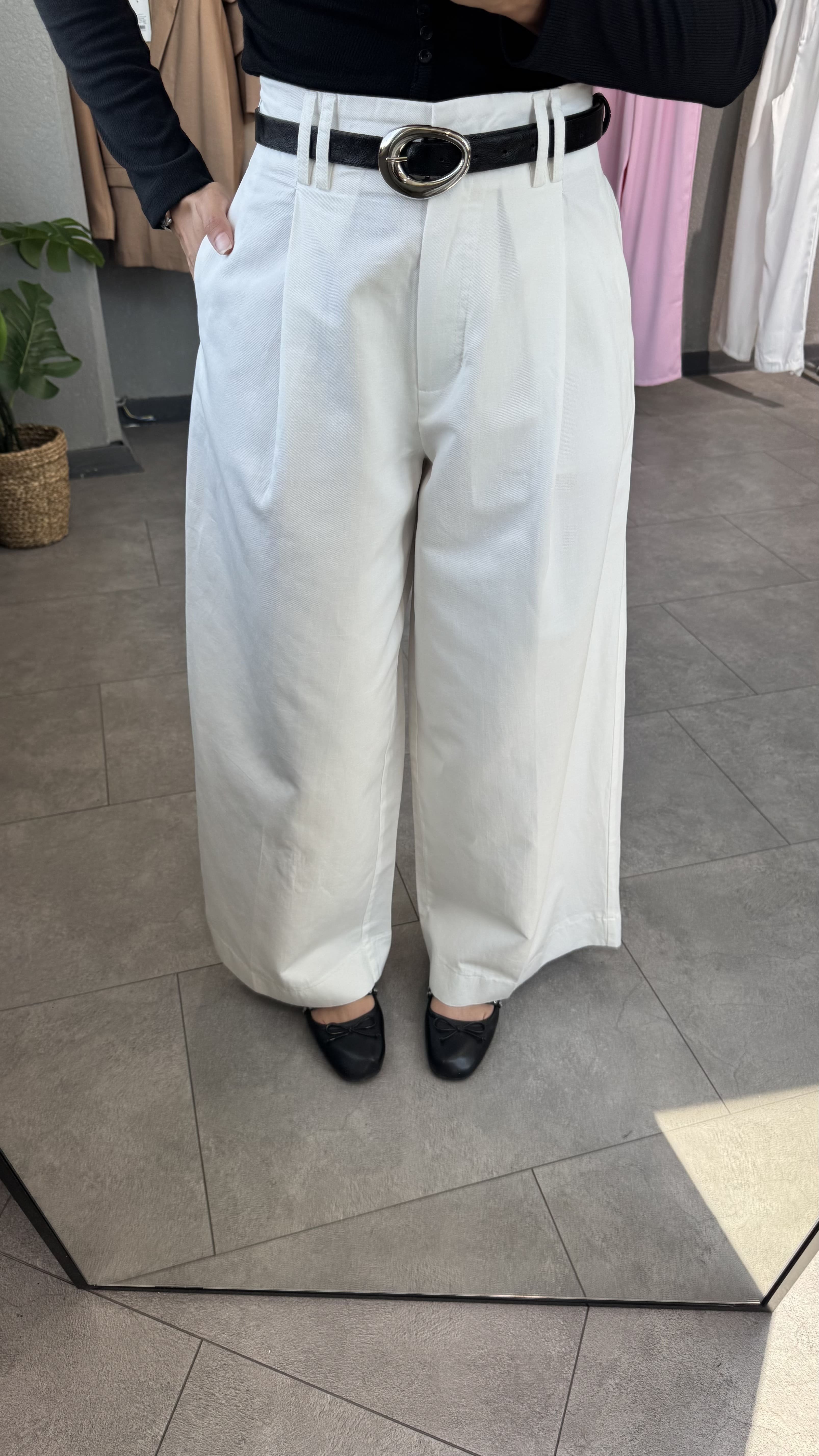 Yüksek Bel Pileli Geniş Paça Pantolon