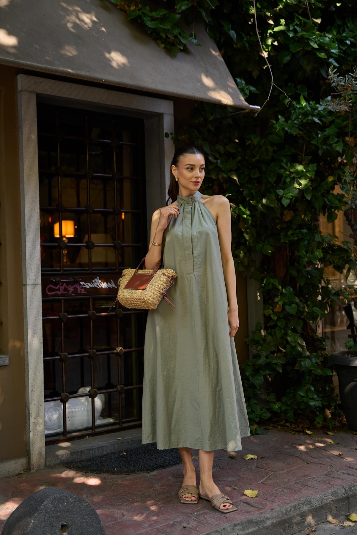 Boyundan Düğmeli Sıfır Kol Haki Paraşüt Kadın Elbise