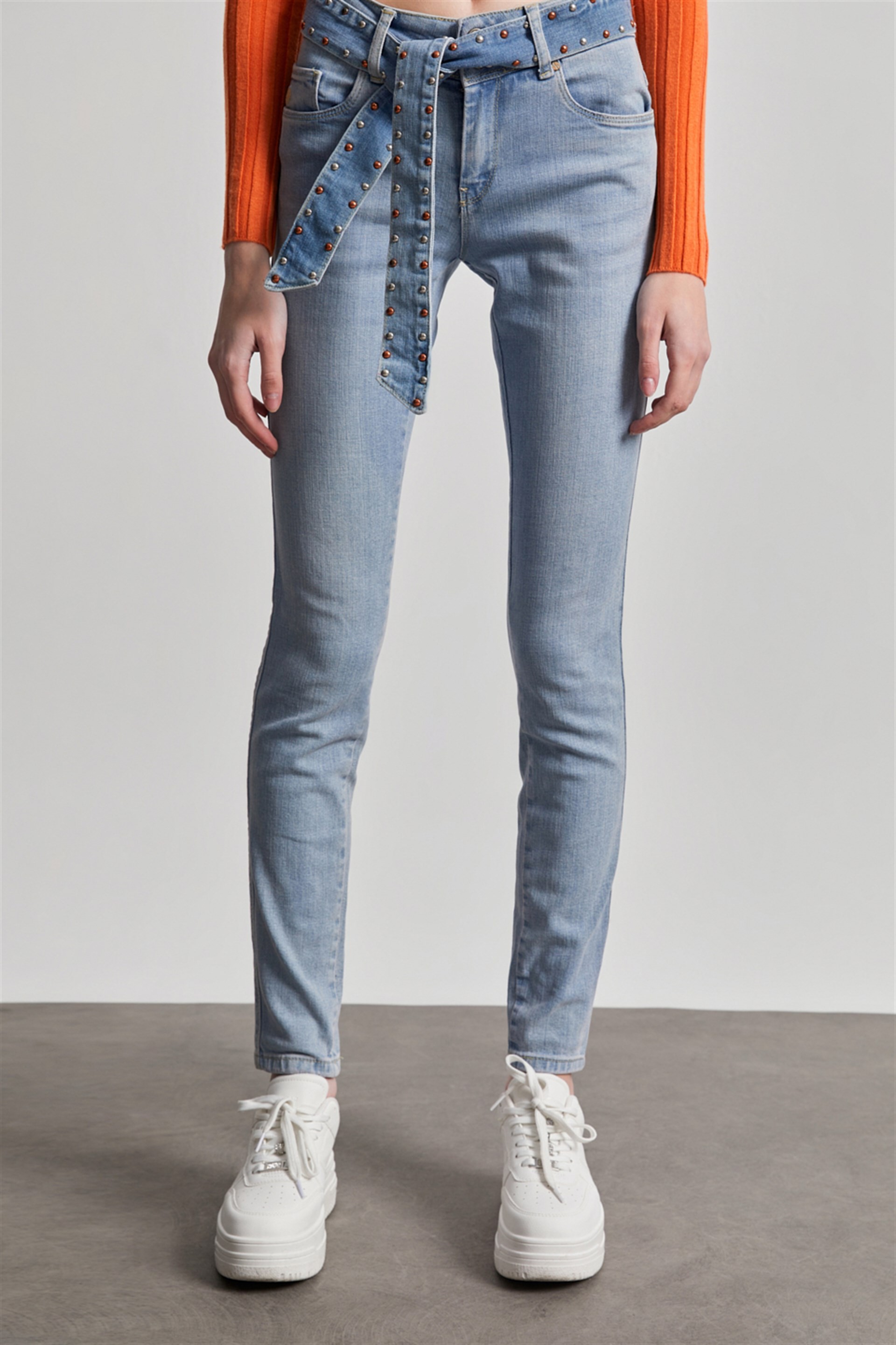 Kadın Buz Mavi Orta Bel Beli Taşlı Kemerli Skinny Jean