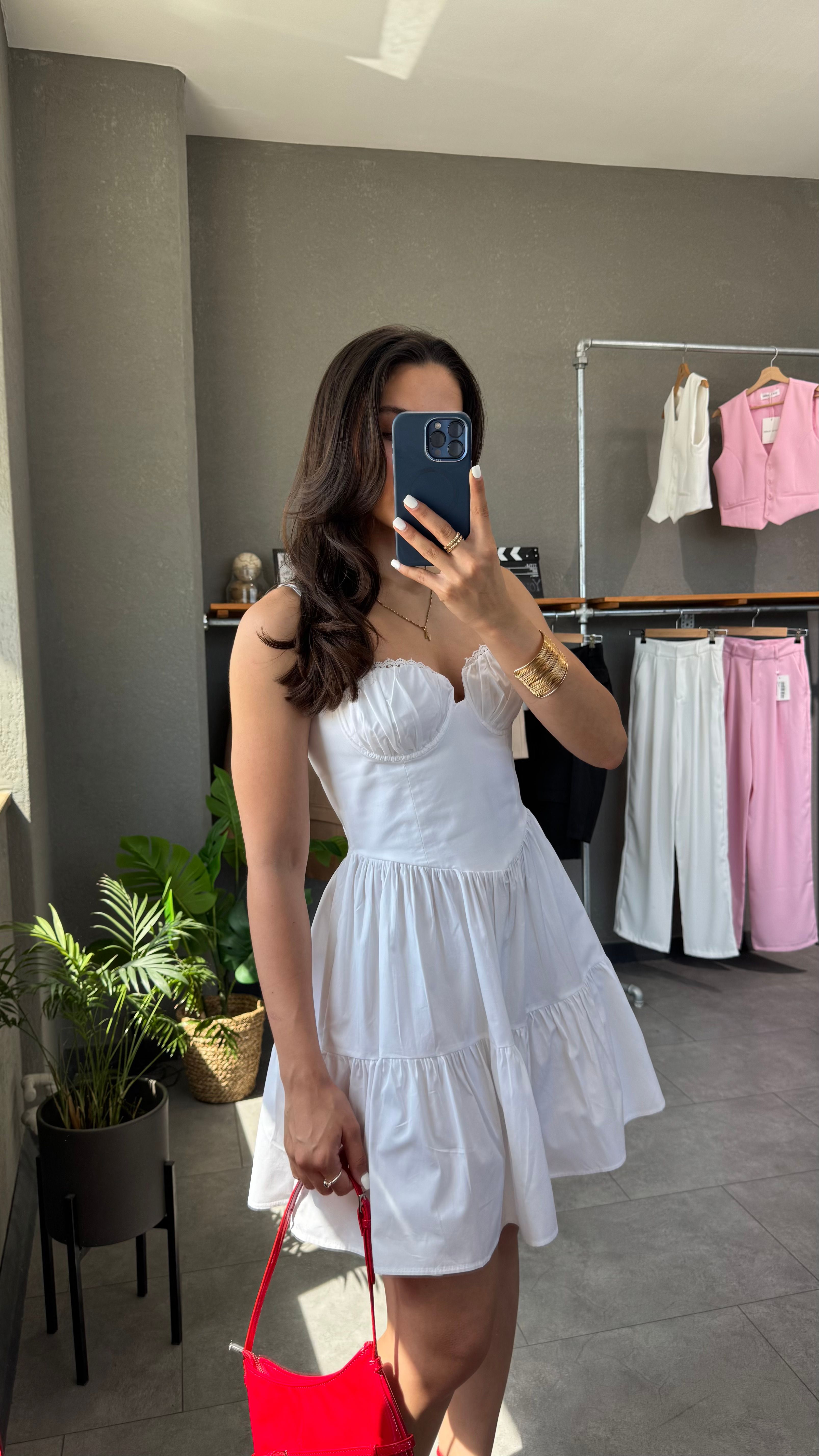 Kalp Yaka Askılı Mini Elbise
