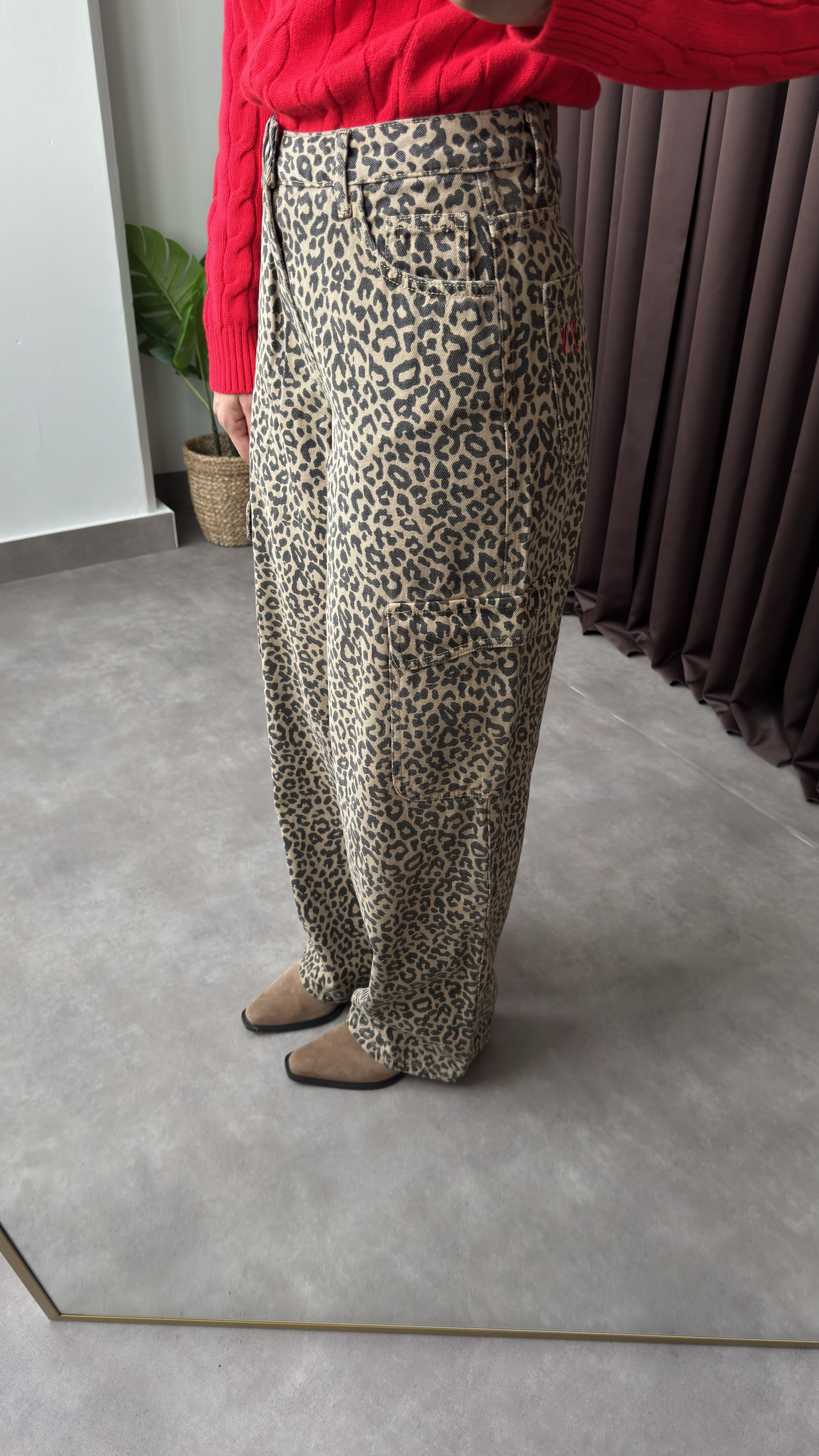 Yüksek Bel Leopar Desenli Bol Kesim Camel Kargo Cepli Jean