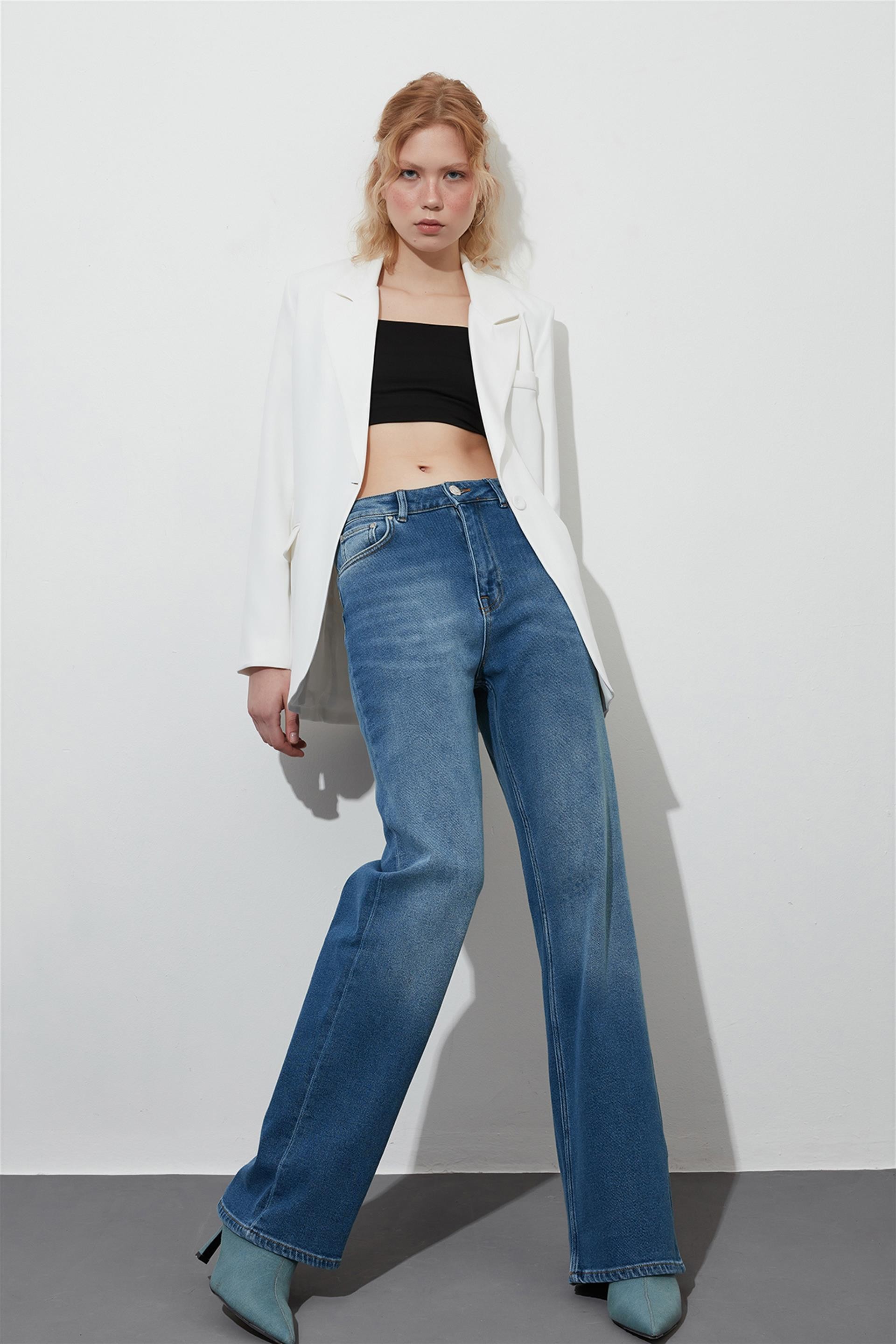 Oversize Vatkalı Beyaz  Blazer Ceket