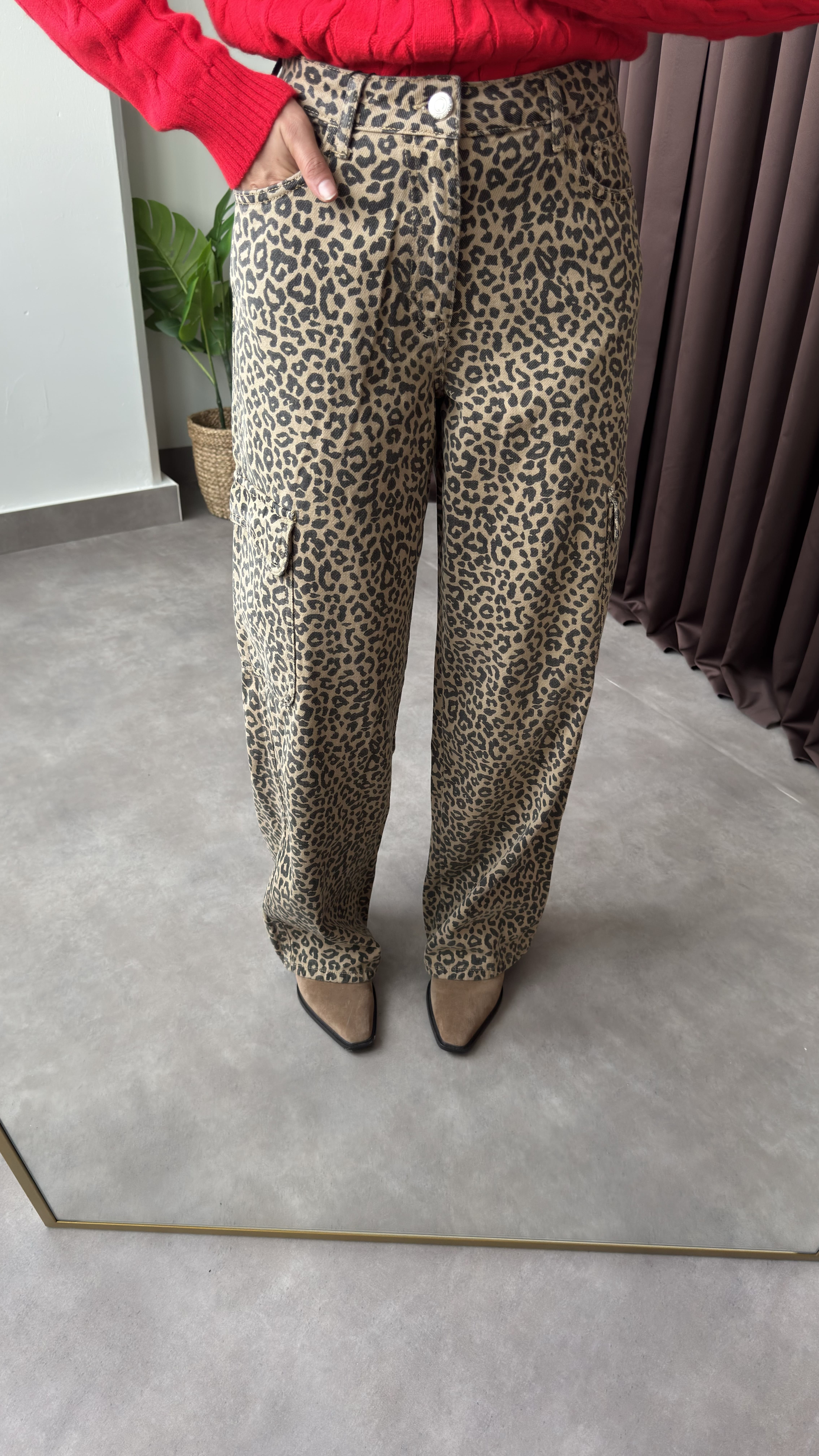 Yüksek Bel Leopar Desenli Bol Kesim Camel Kargo Cepli Jean