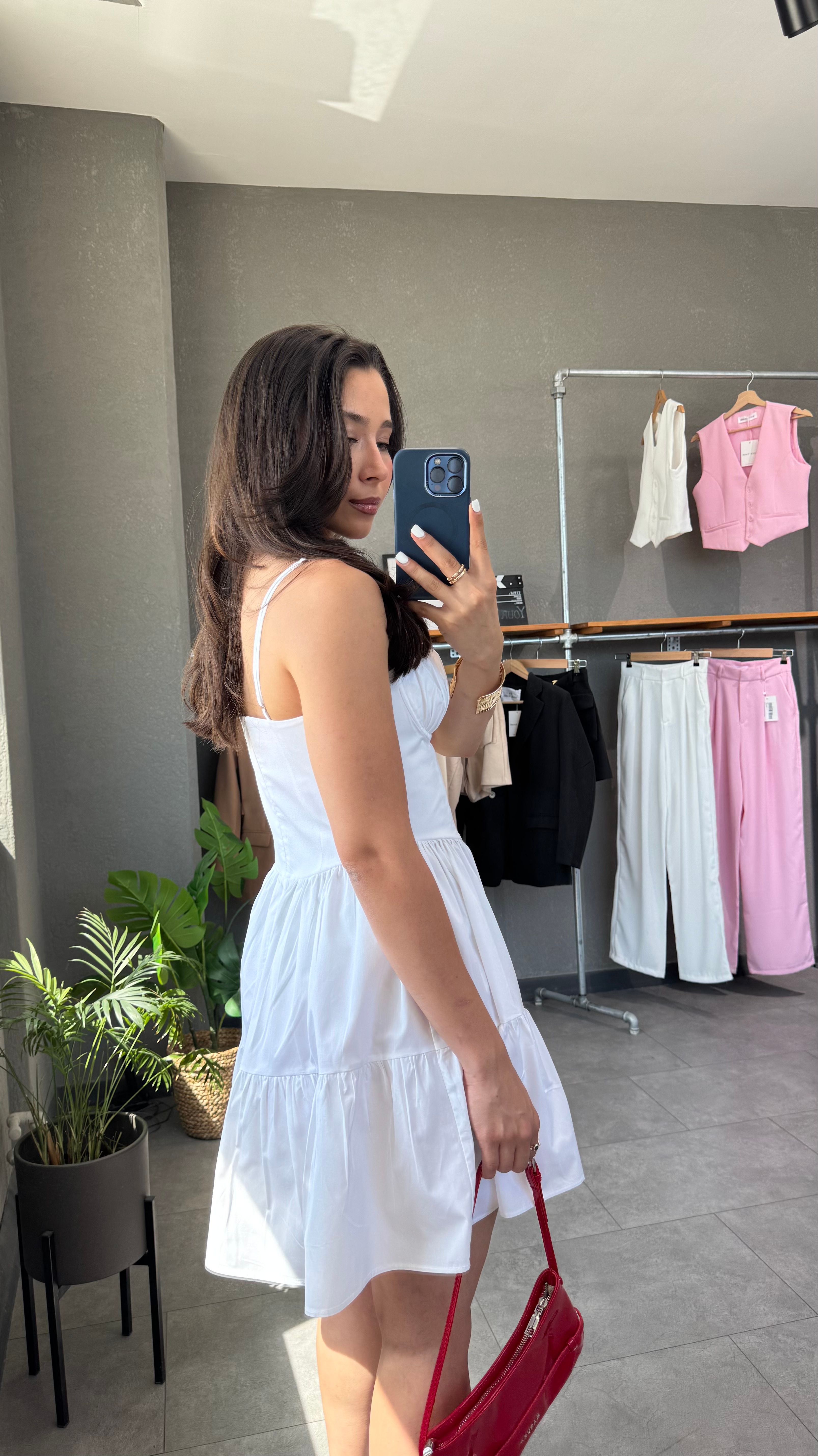Kalp Yaka Askılı Mini Elbise