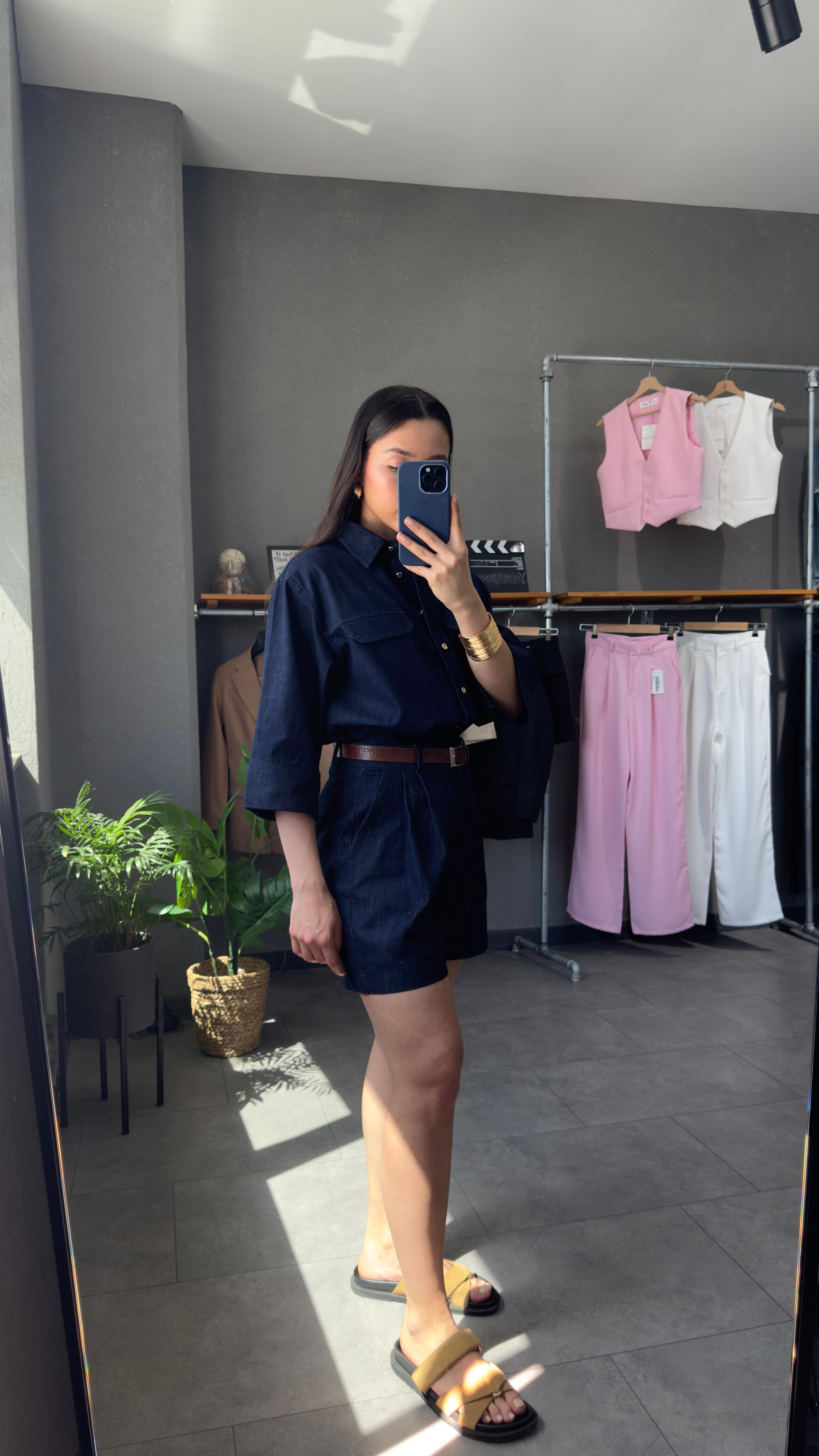 Deri Kemerli Lacivert Şort Gömlek Denim Takım