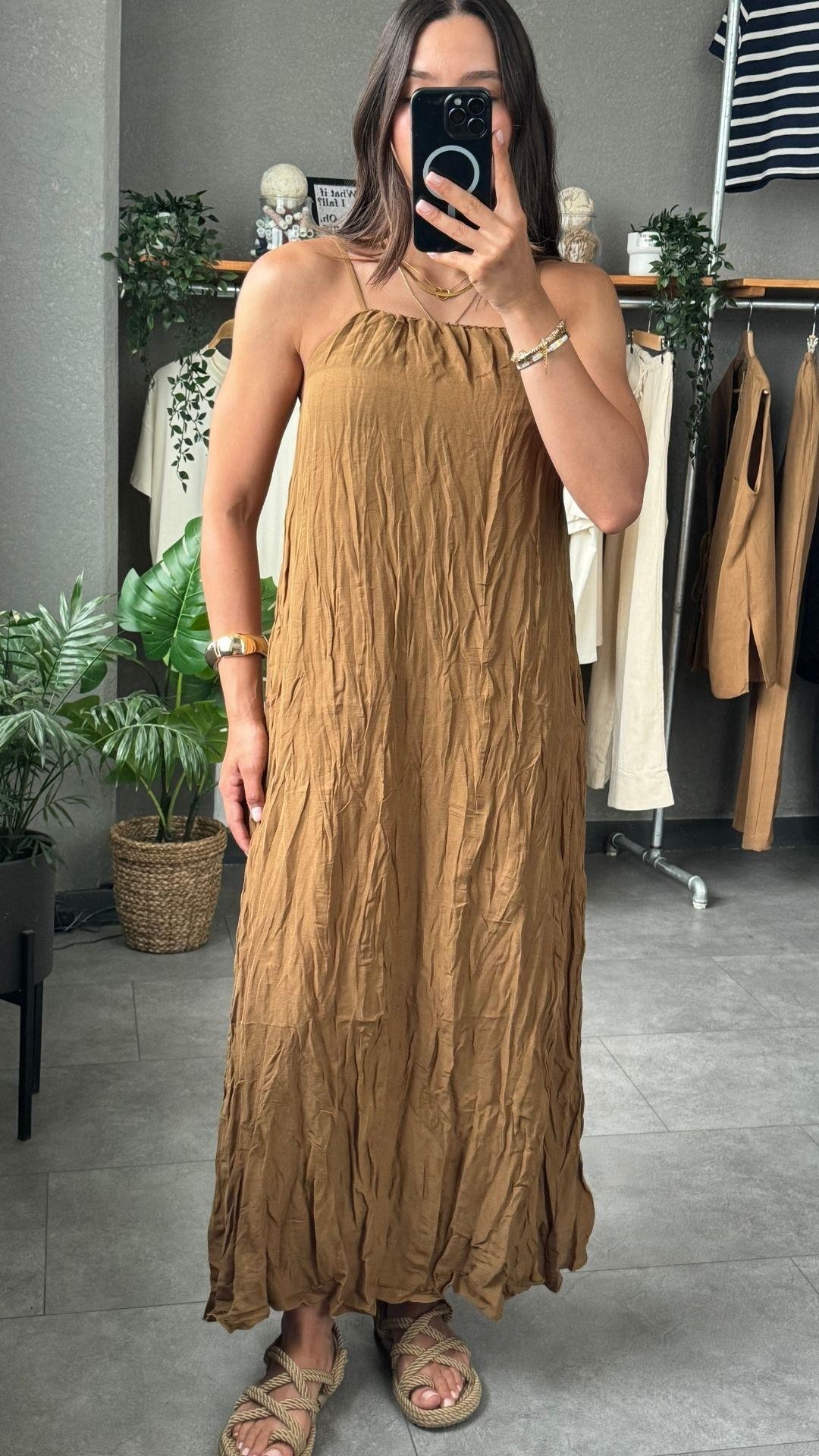 Askılı Keten Karışımlı Kırışık Taba Kadın Elbise