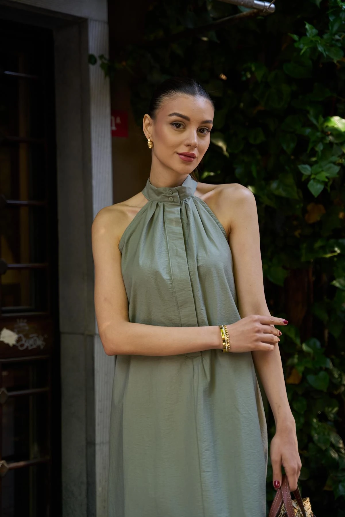 Boyundan Düğmeli Sıfır Kol Haki Paraşüt Kadın Elbise