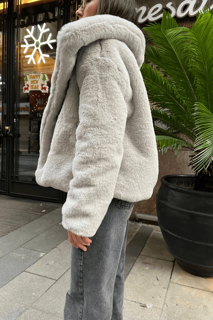 İçi Astarlı Gri Kadın Kürk