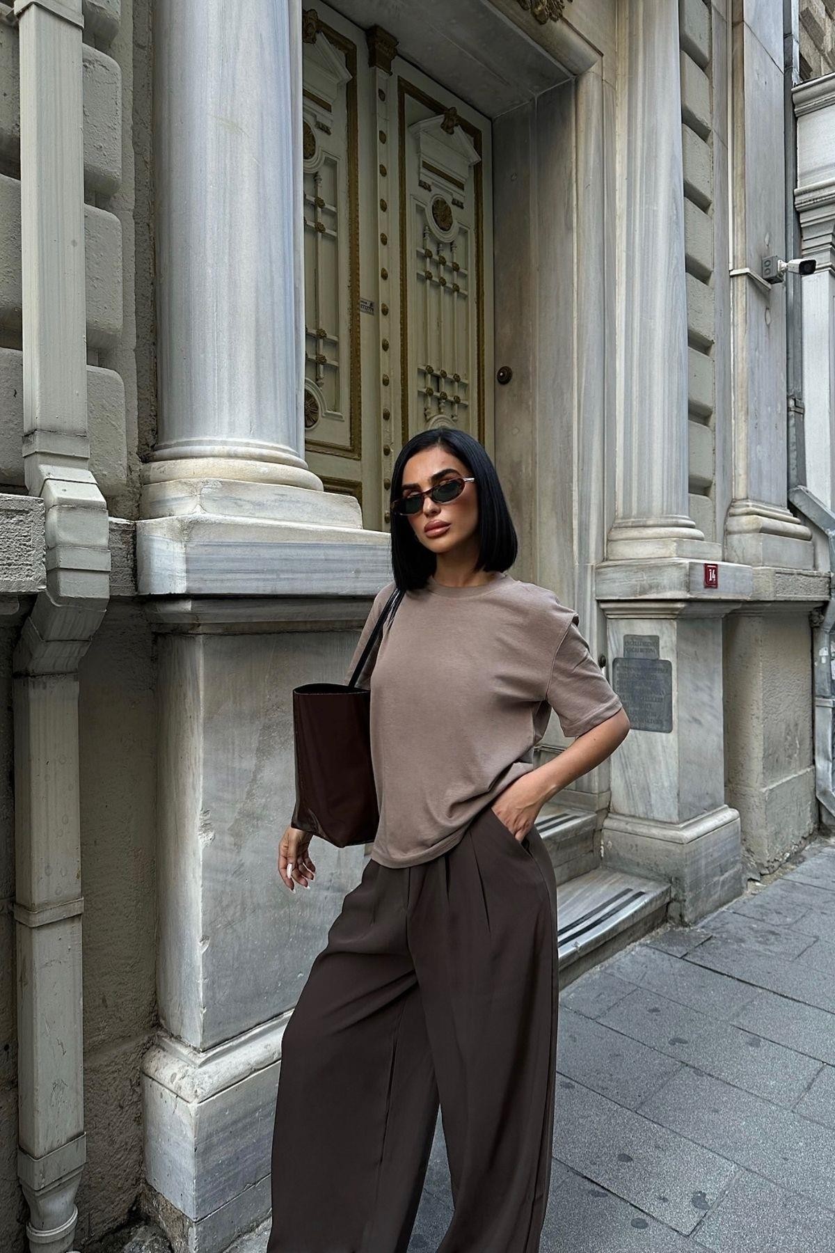 Bisiklet Yaka Oversize Vizon Kadın T-Shirt