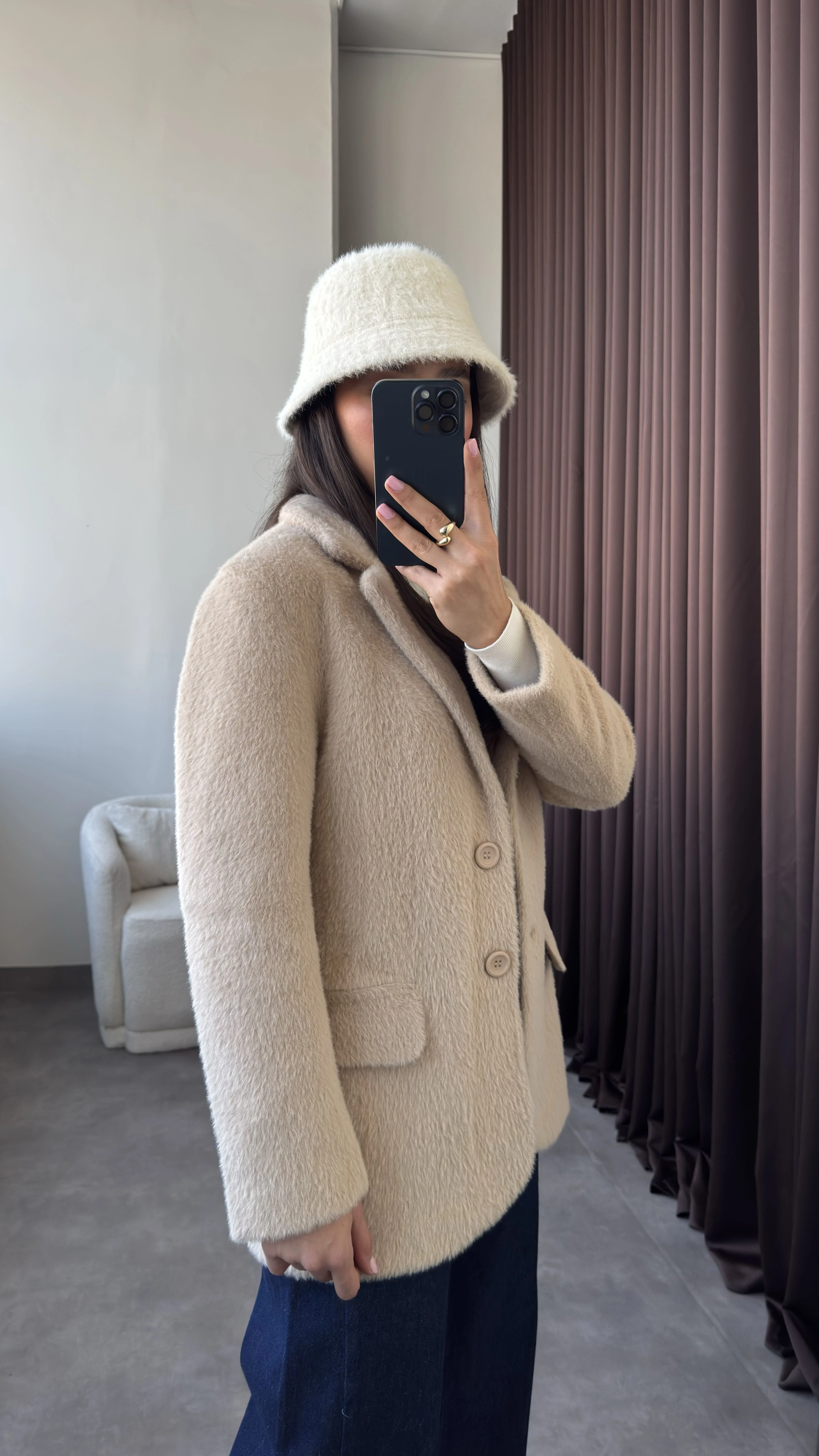 Kruvaze Yaka Tüylü Bej Kadın Blazer Ceket