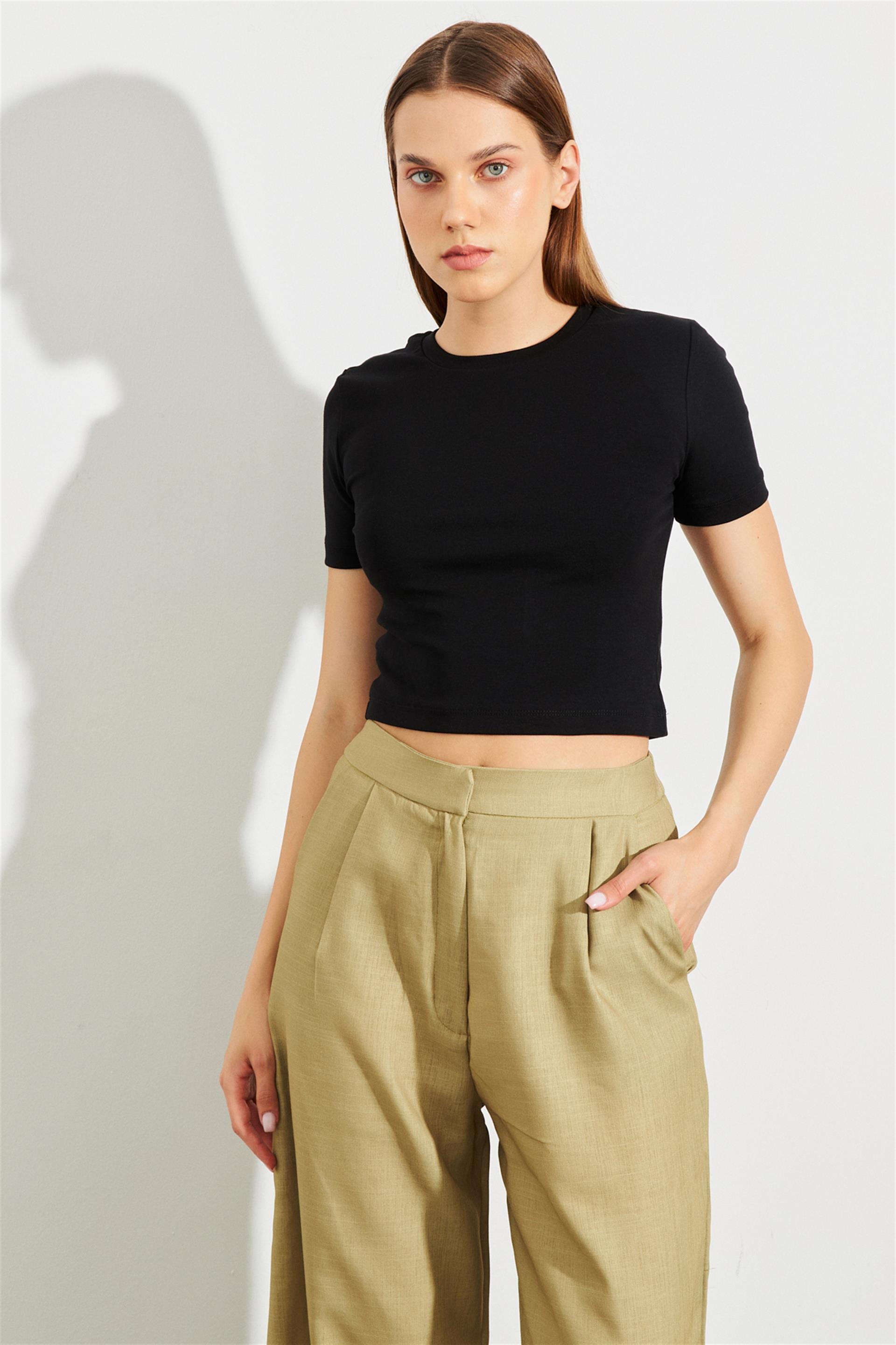 Bisiklet Yaka Crop Tshirt Siyah