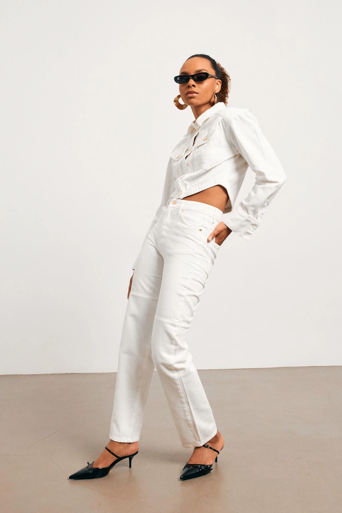 Yüksek Bel Parçalı Straight Beyaz Kadın Jean