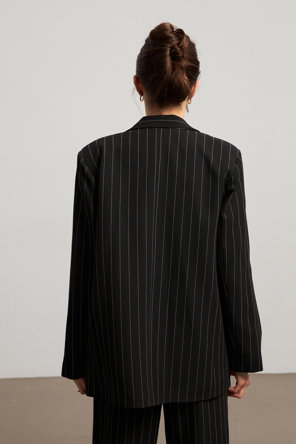 Oversize Çizgili Siyah Kadın Blazer Ceket