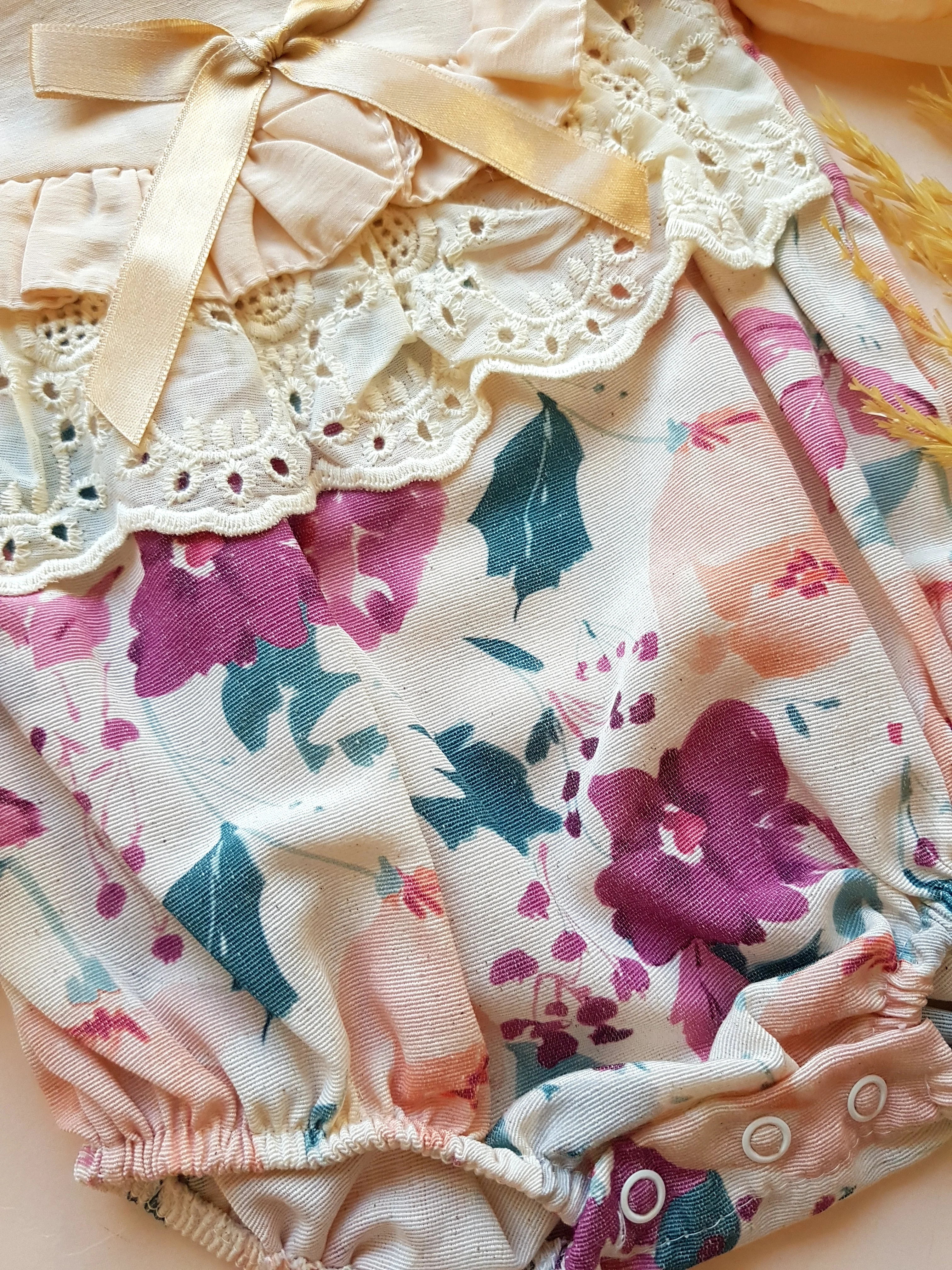 Mürdüm Çiçekli Fisto/Fırfır Detaylı Bandanalı Romper