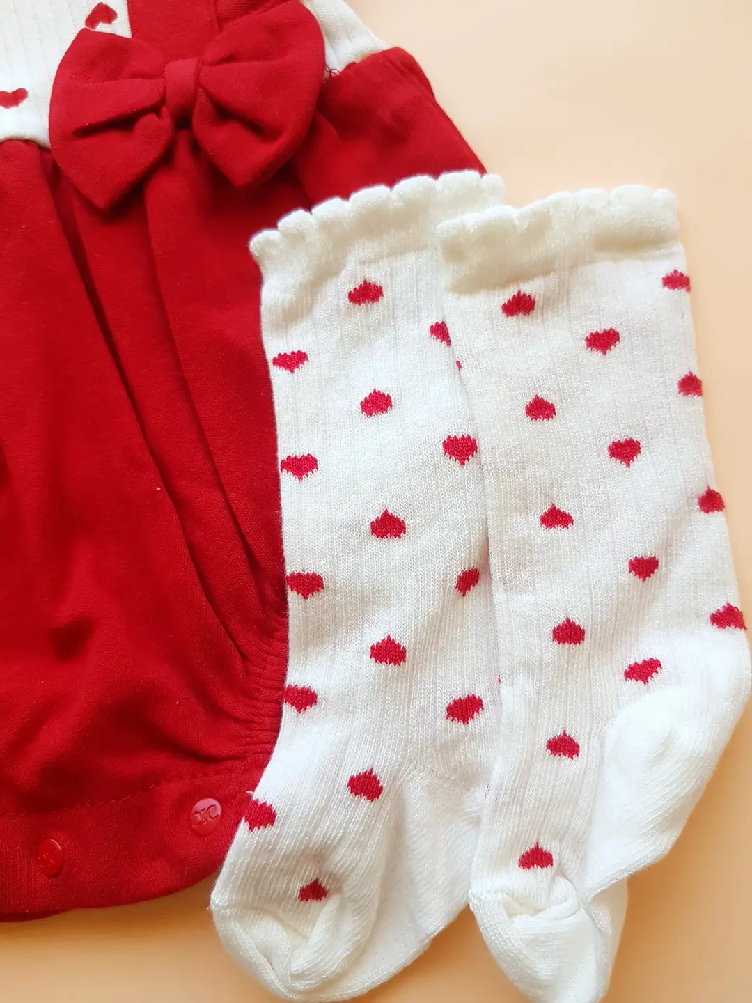 Kırmızı Kalp Desen Çoraplı Bandanalı Romper