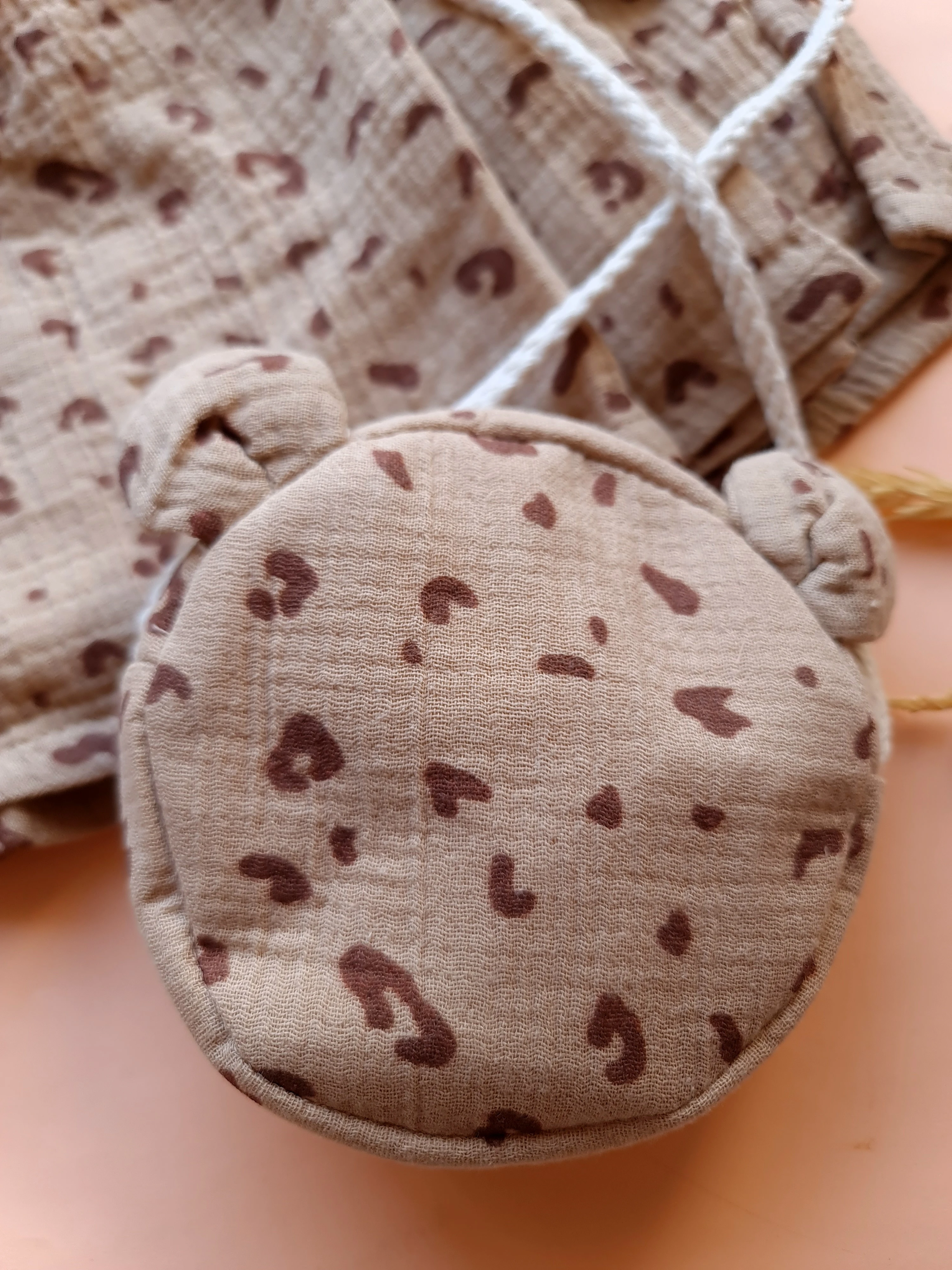 Leopar Desen Çantalı Müslin Elbise