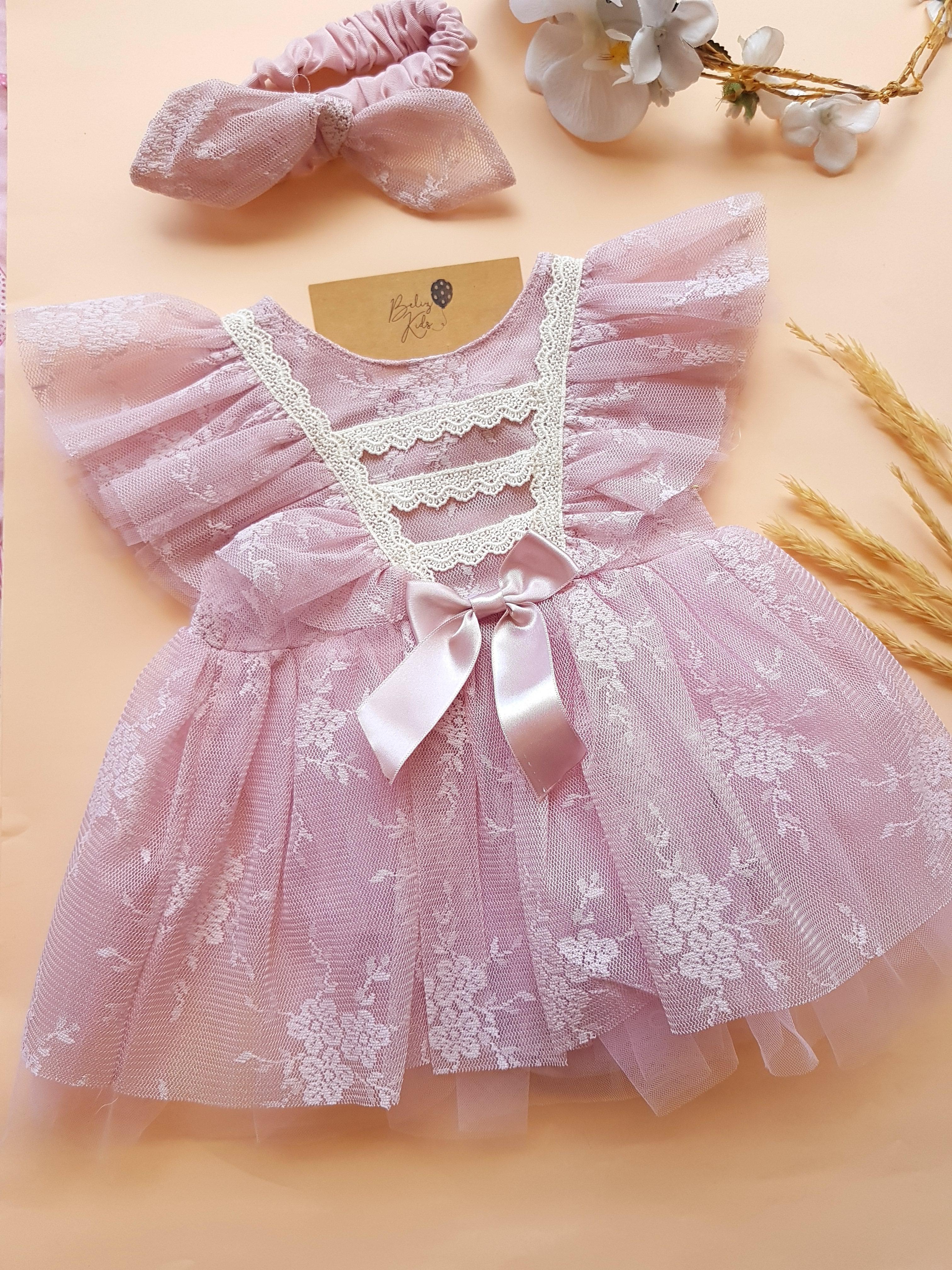 Ahu Bandanalı Pembe Güpür Romper