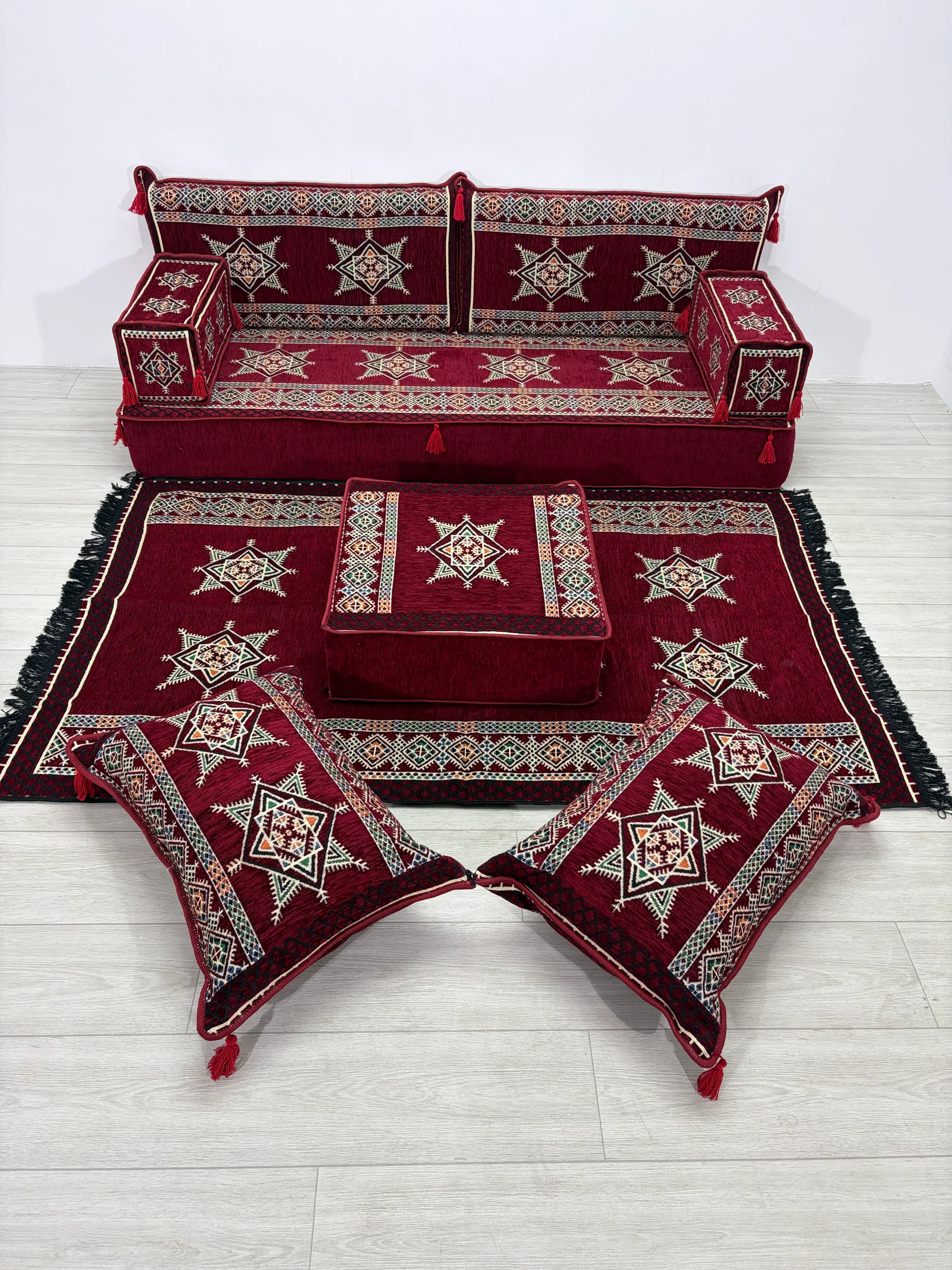 Yıldız Modeli Bordo Şark Köşesi Takımı Konsepti - 9 Parça - Geleneksel Yer Minderi Seti (20 Cm Minder Kalınlığı) 