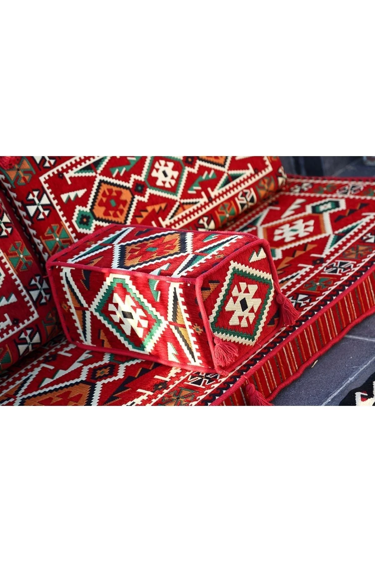 Şark Köşesi Takımı Konsepti Kırmızı Anadolu Modeli Koltuk Takımı Sünger Dahil (15 Parça)