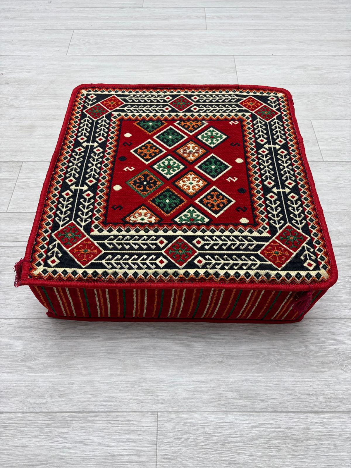 Şili Modeli Çökmeyen Süngerli Şark Köşesi Orta Sehpa (60 x 60 x 20 cm)