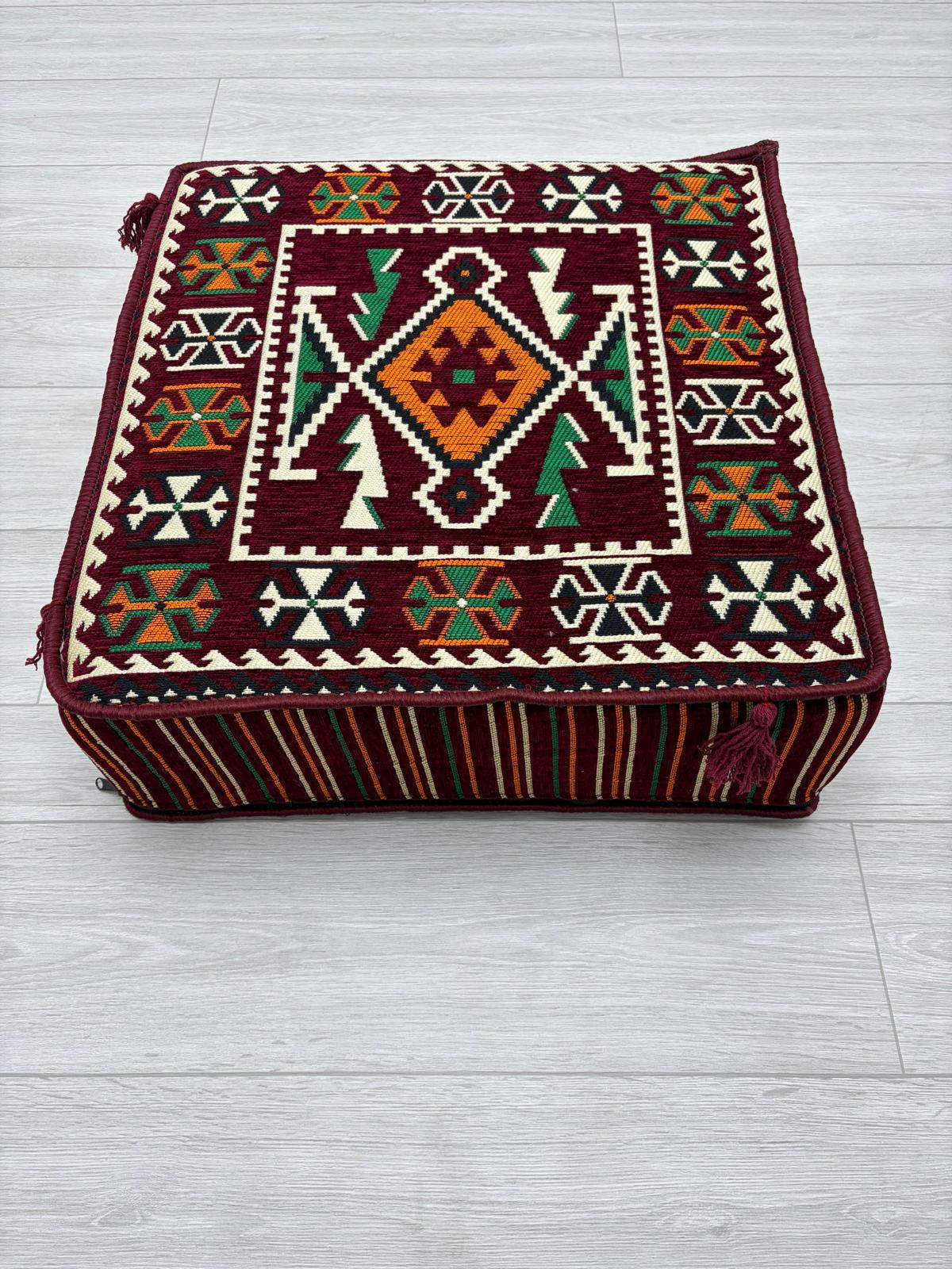 Anadolu Bordo Modeli Çökmeyen Süngerli Şark Köşesi Orta Sehpa (60 x 60 x 20 cm)