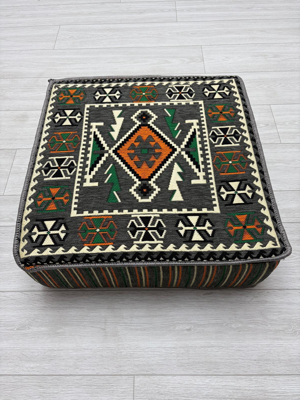 Anadolu Gri Modeli Çökmeyen Süngerli Şark Köşesi Orta Sehpa (60 x 60 x 20 cm)