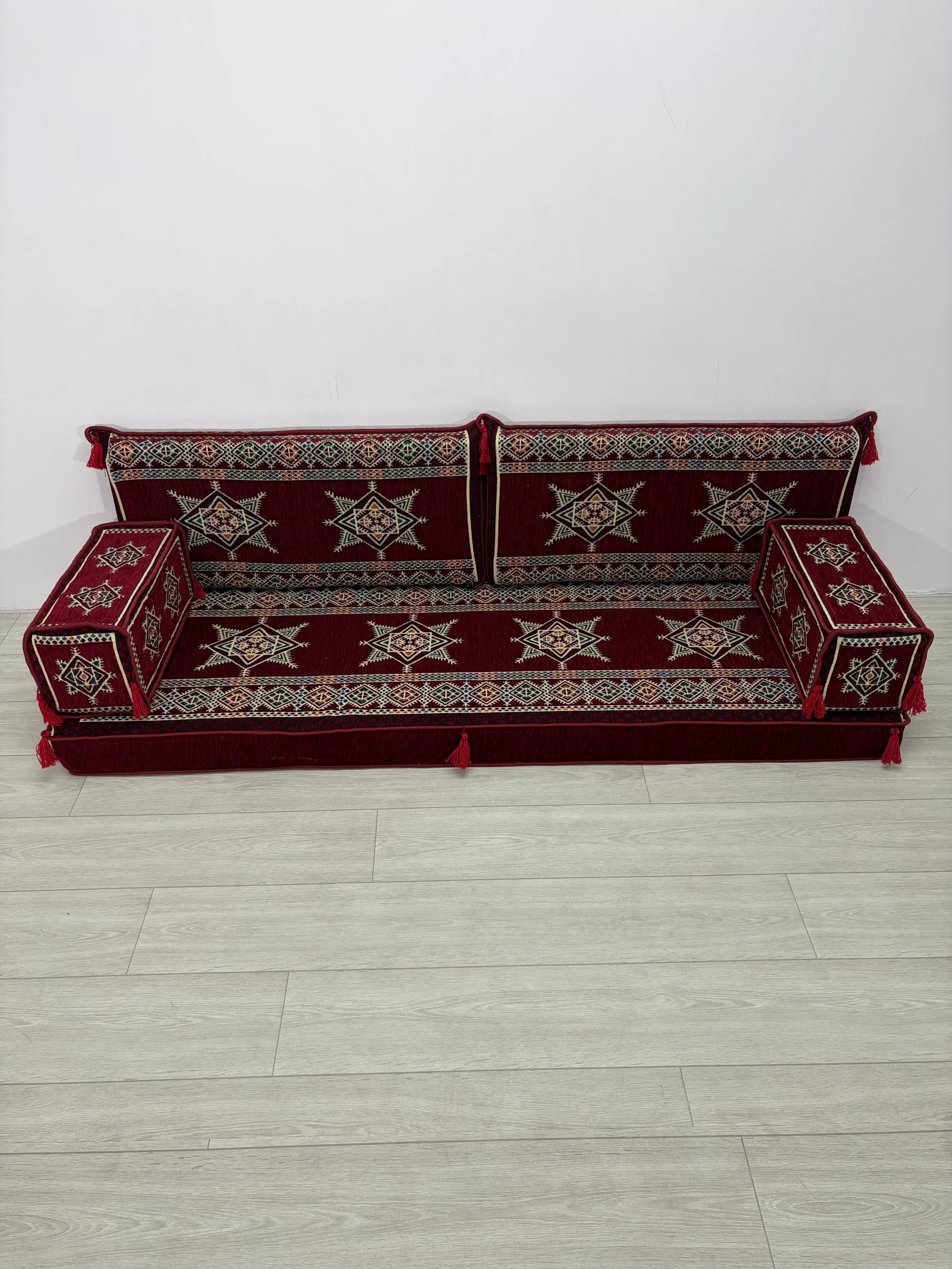 Yıldız Modeli Bordo Otantik Şark Köşesi Takımı 2 Kolluklu - 5 Parça - Yer Minderi Seti (10 Cm Minder Kalınlığı)