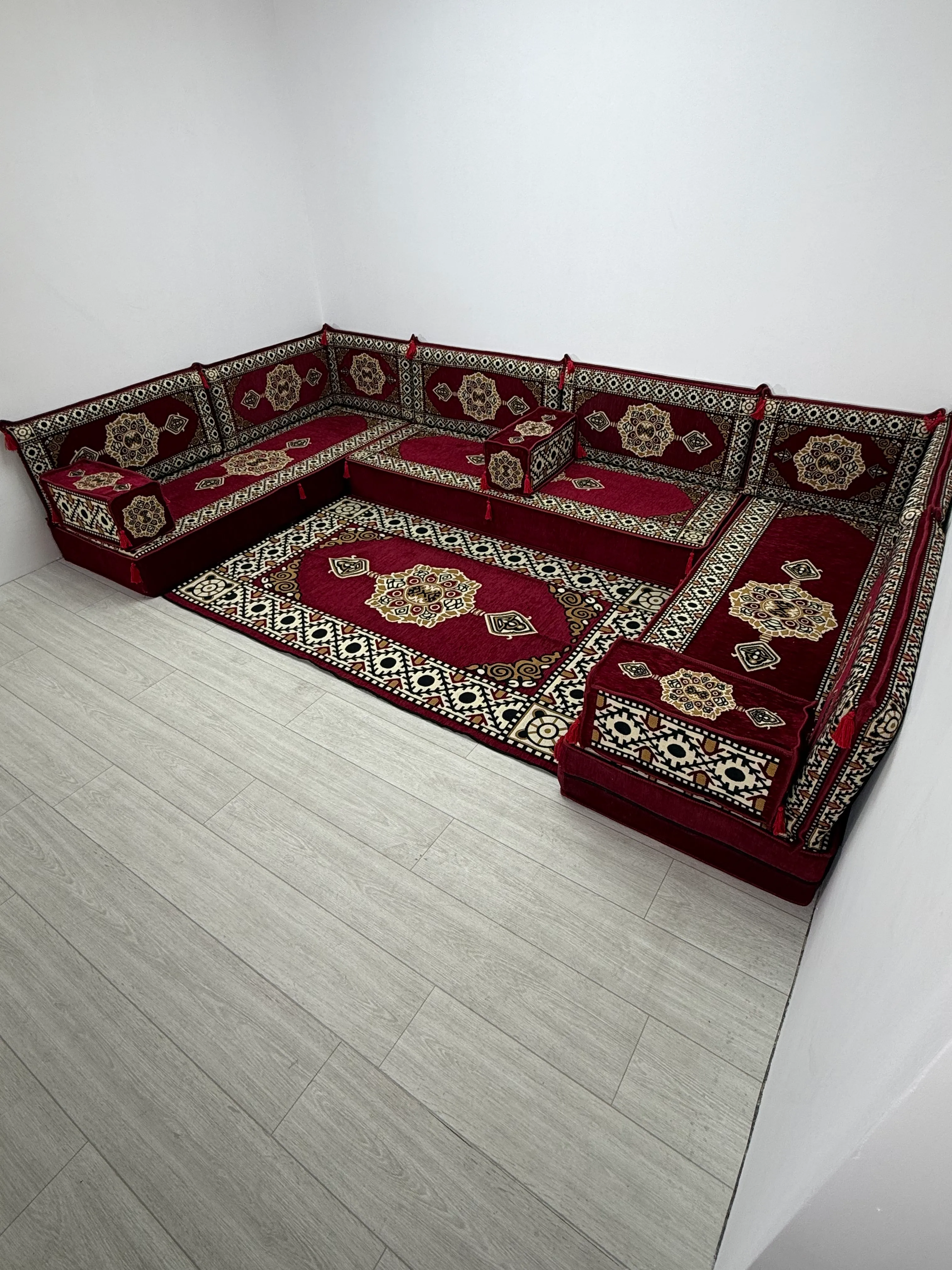 Güneş Modeli Bordo Otantik Şark Köşesi Takımı – Geleneksel Yer Minderi Seti (20 Cm Minder Kalınlığı) 15 Parça