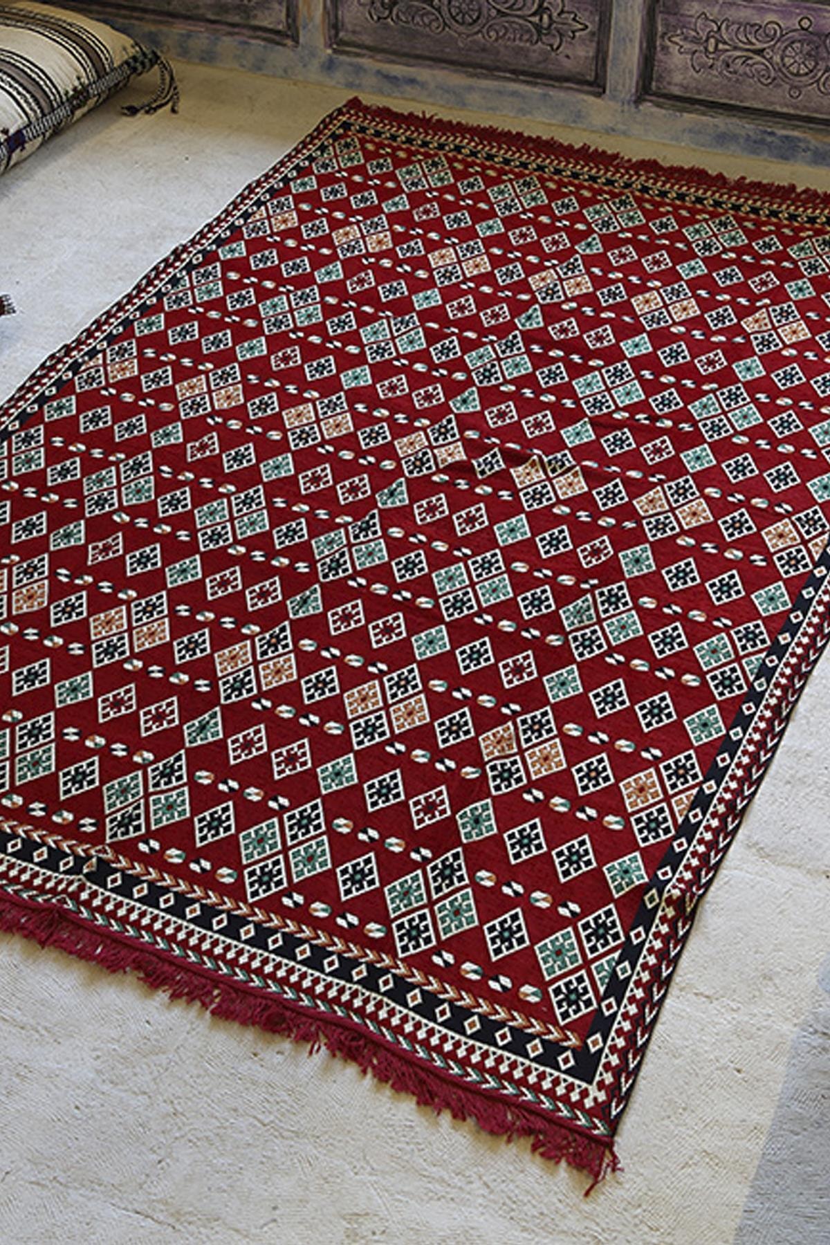 Şark Köşesi Halısı Modelleri Otantik Kilim Şili Modeli Kırmızı