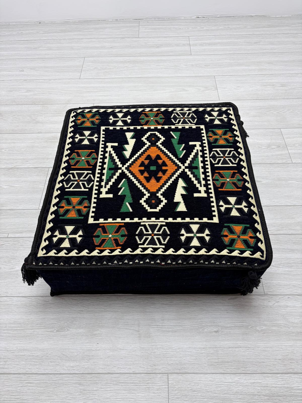 Anadolu Lacivert Modeli Çökmeyen Süngerli Şark Köşesi Orta Sehpa (60 x 60 x 20 cm)