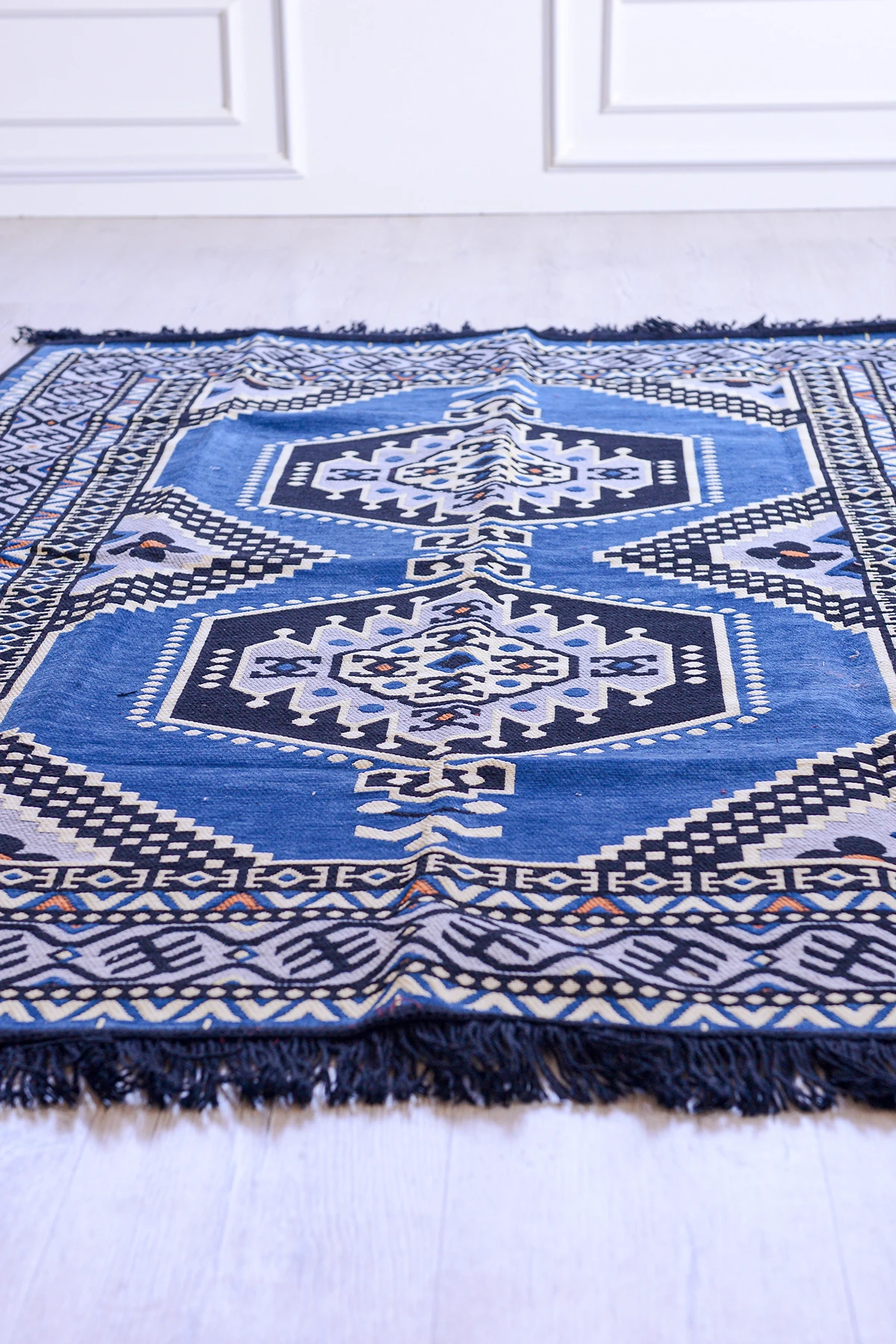 Şark Köşesi Halısı Modelleri Otantik Kilim Yahyalı Mavi