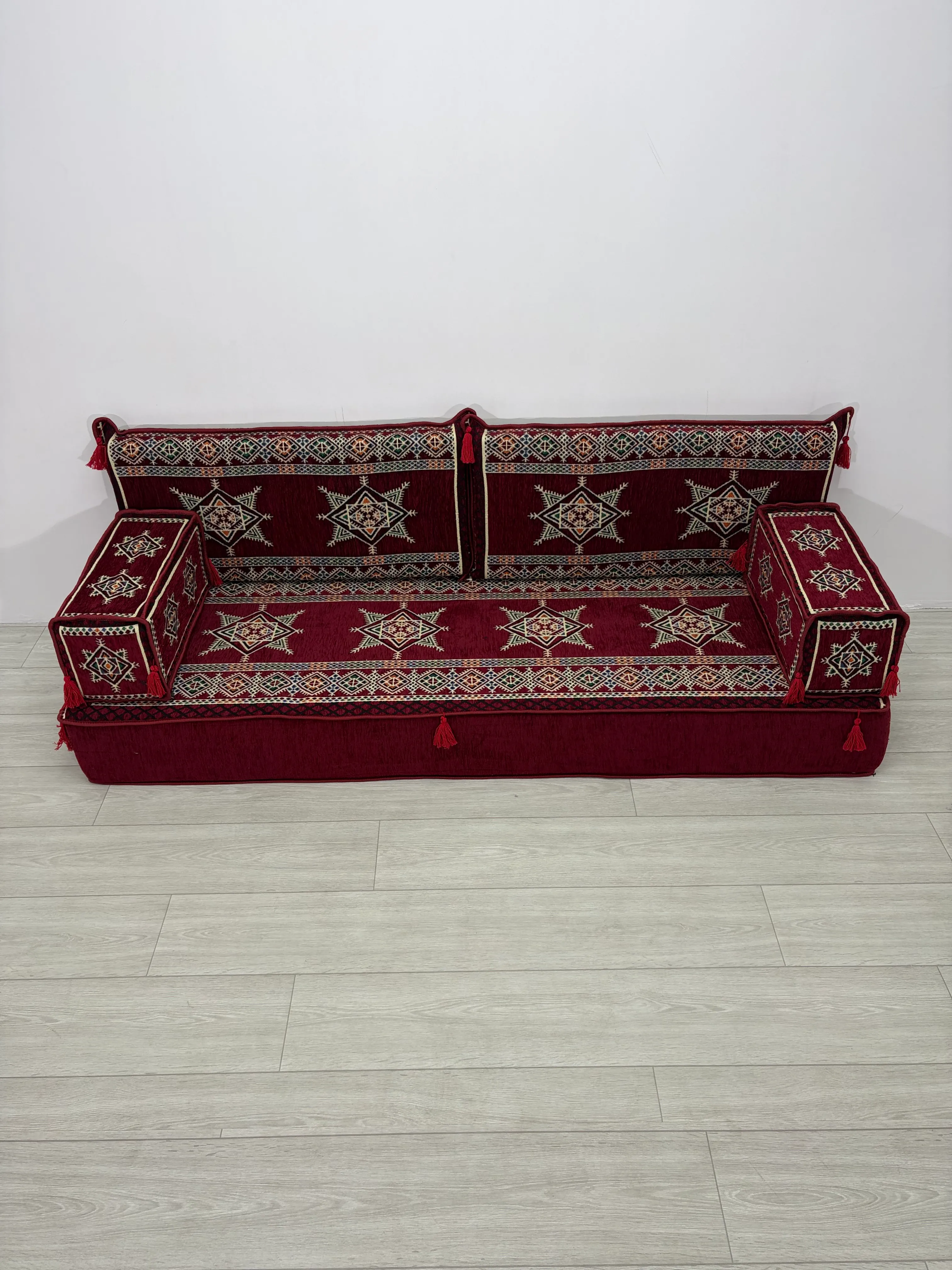 Yıldız Modeli Bordo Şark Köşesi Takımı 2 Kolluklu - 5 Parça - Yer Minderi Seti (20 Cm Minder Kalınlığı) 