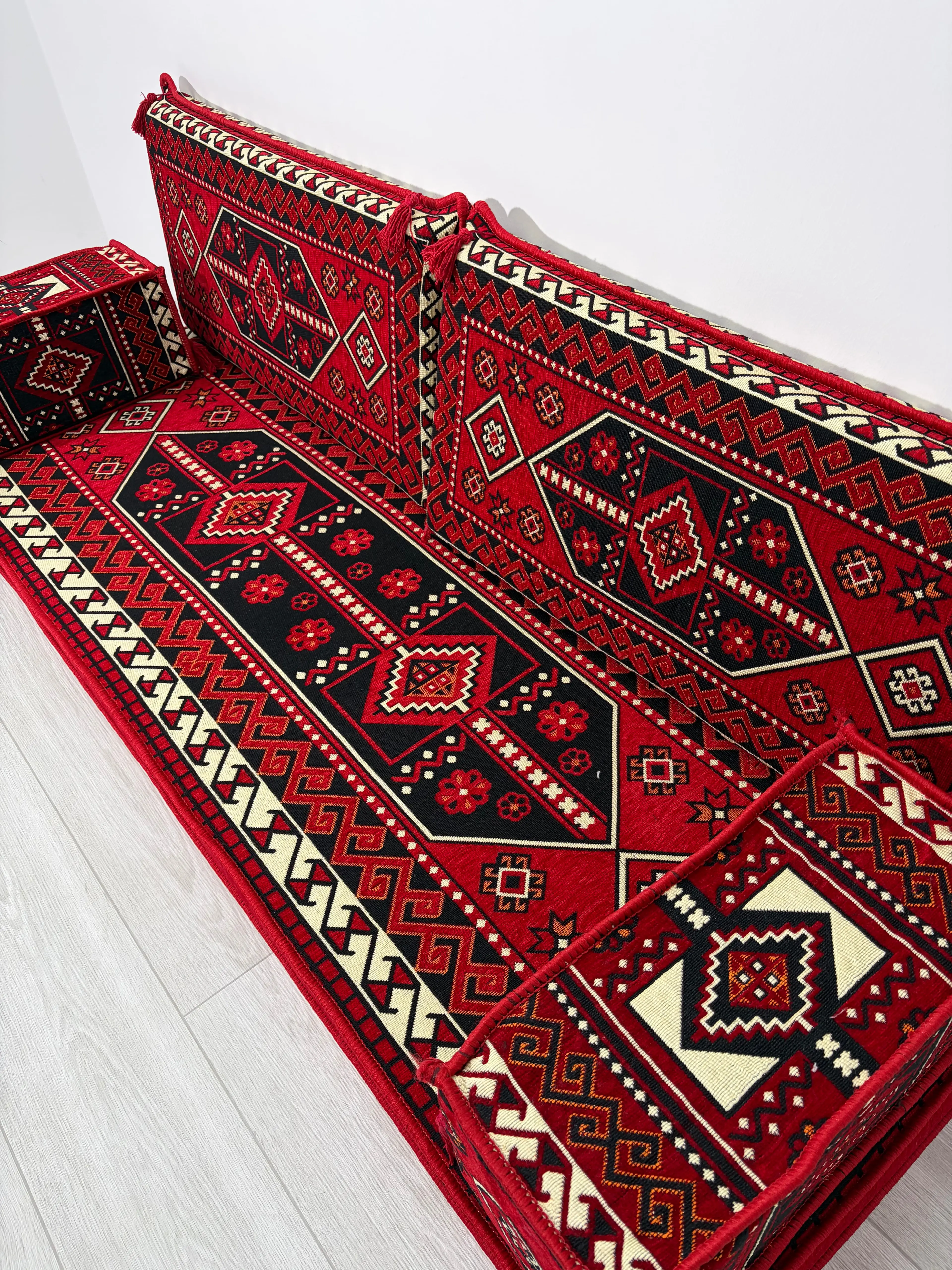 Sedir Deseni Şark Köşesi Takımı 70x190 cm  5 Parça Dolu Set - Kırmızı (Çökmeyen Sünger)