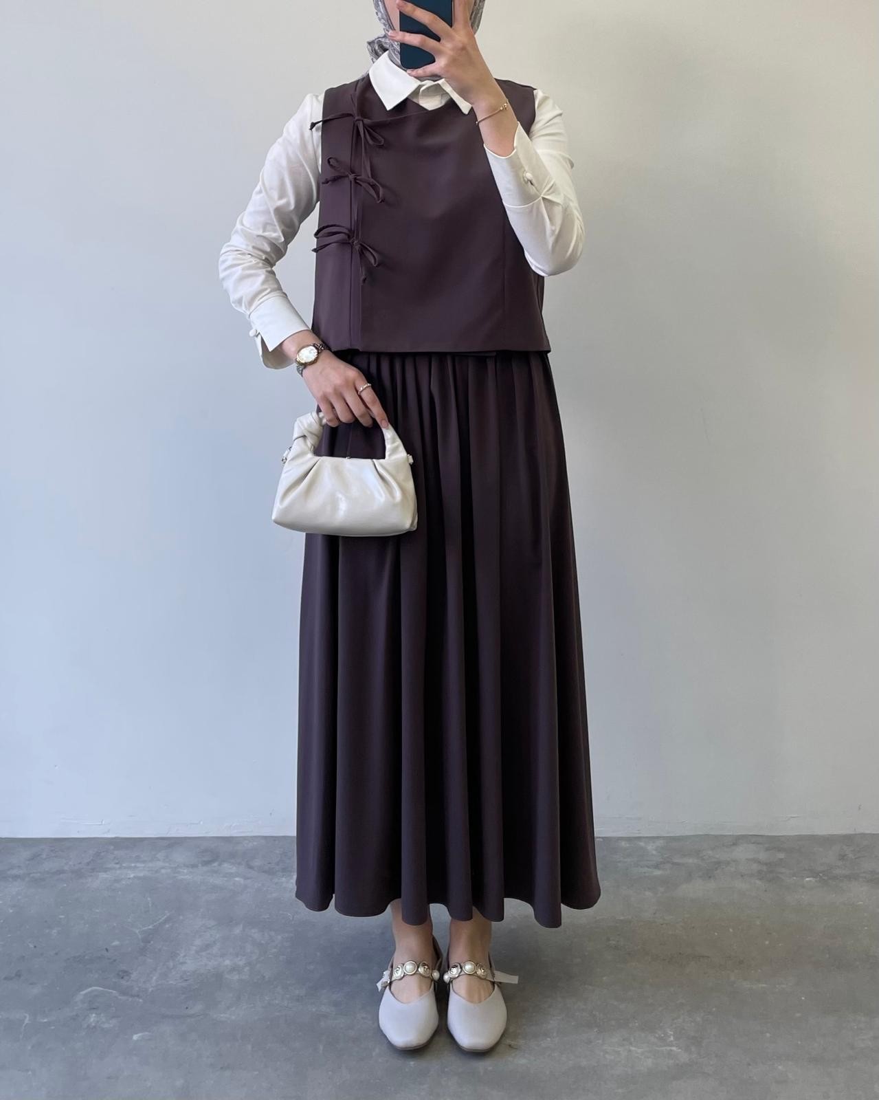 Flora Yelekli Takım
