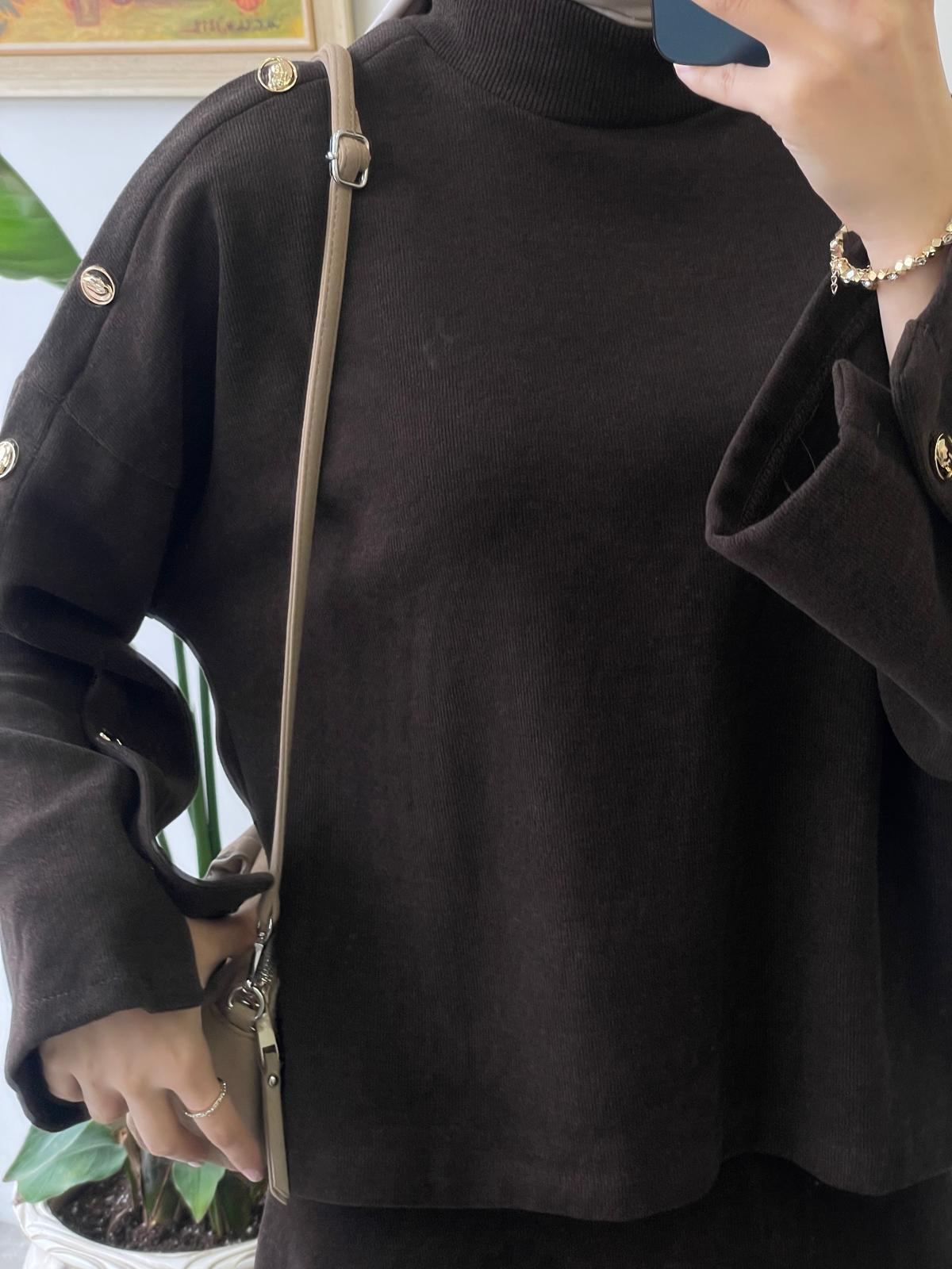 Kolu Düğmeli Etekli Takım