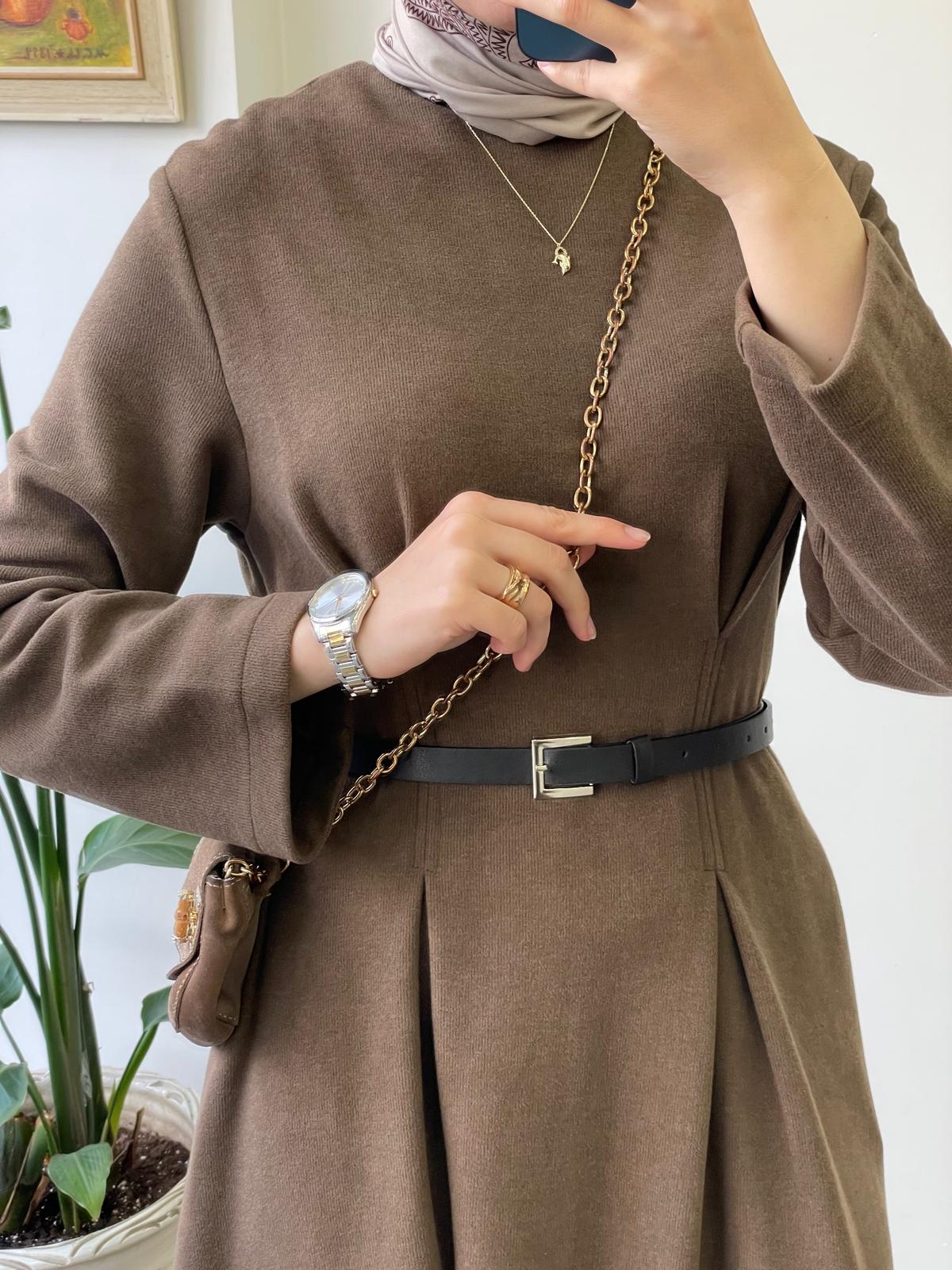 Bel Daraltmalı Kemerli Elbise