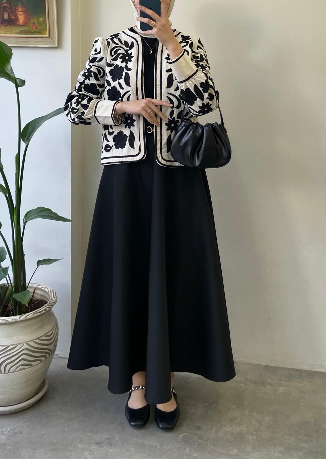 Çiçek İşlemeli Ceket