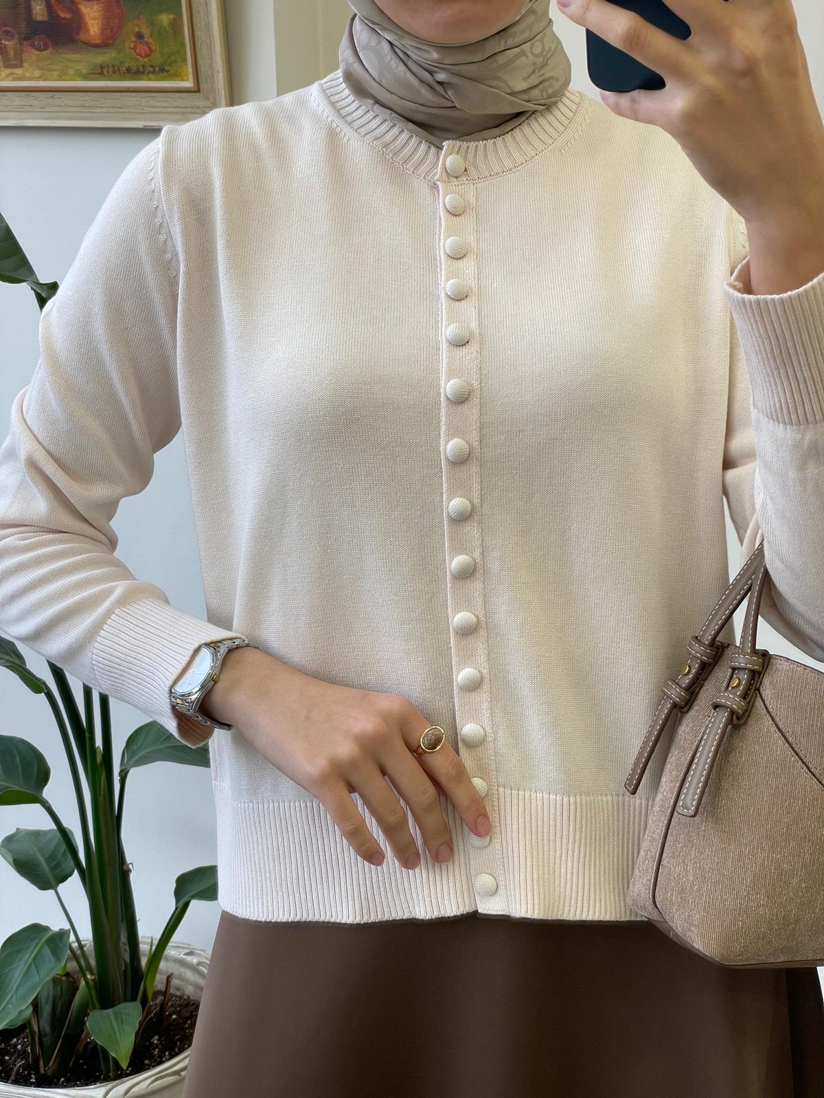 Sık Düğmeli Hırka