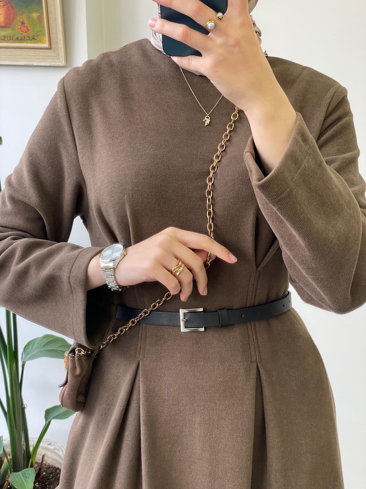 Bel Daraltmalı Kemerli Elbise