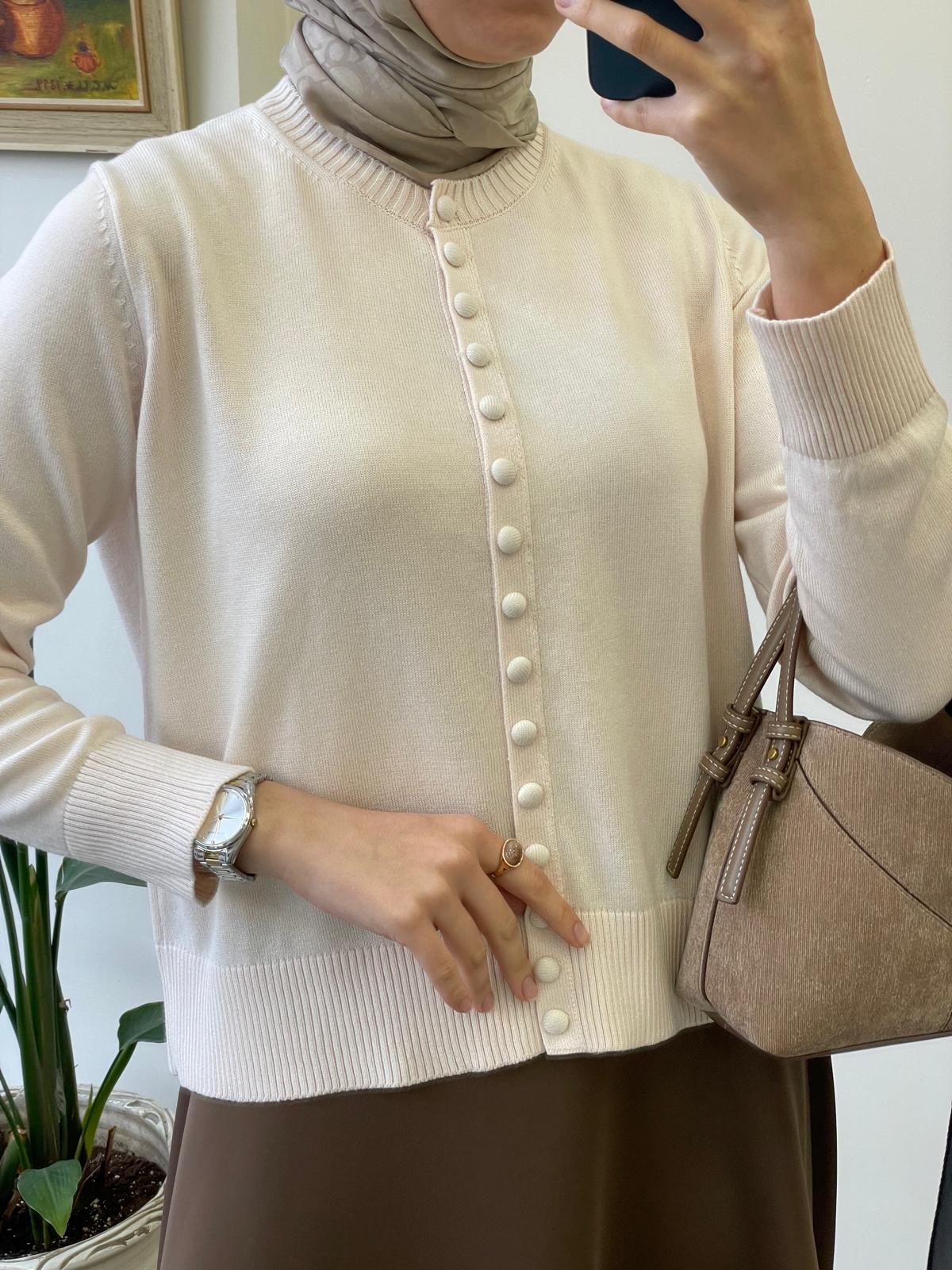 Sık Düğmeli Hırka - Krem