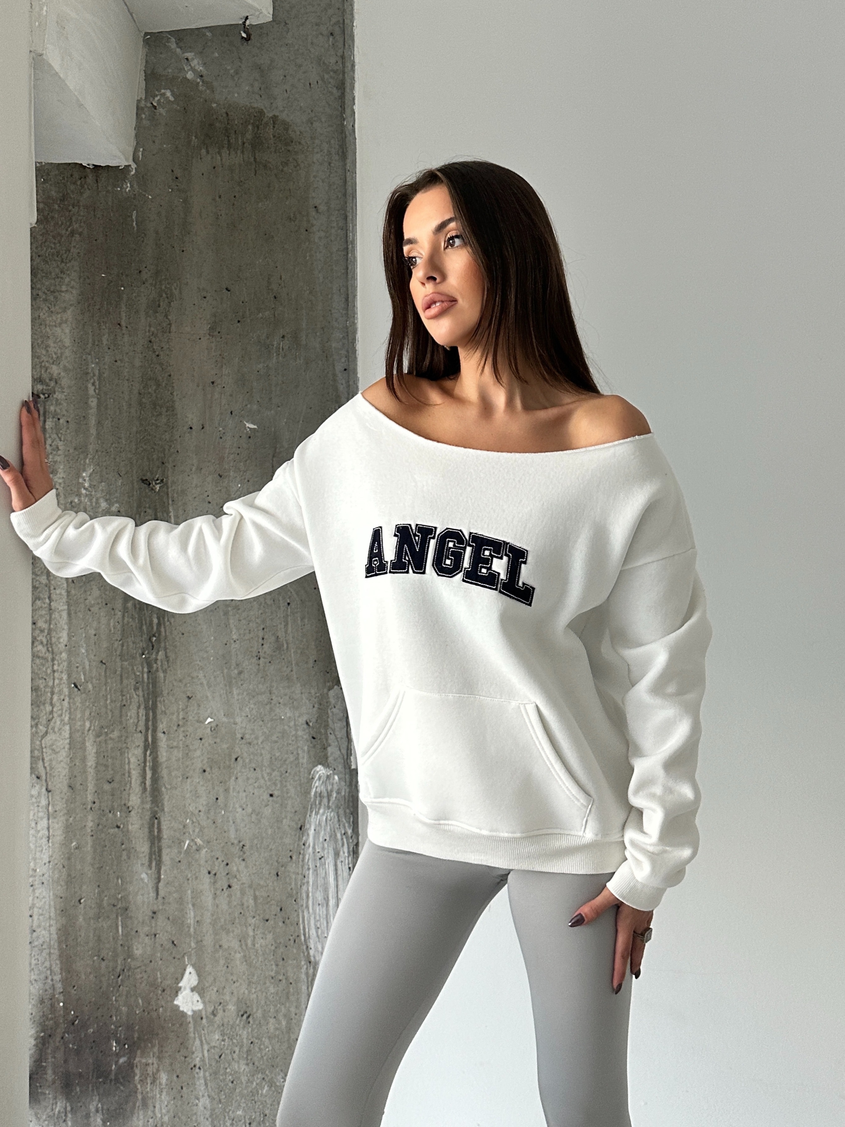 Angel Nakışlı Kayık Yaka Sweat