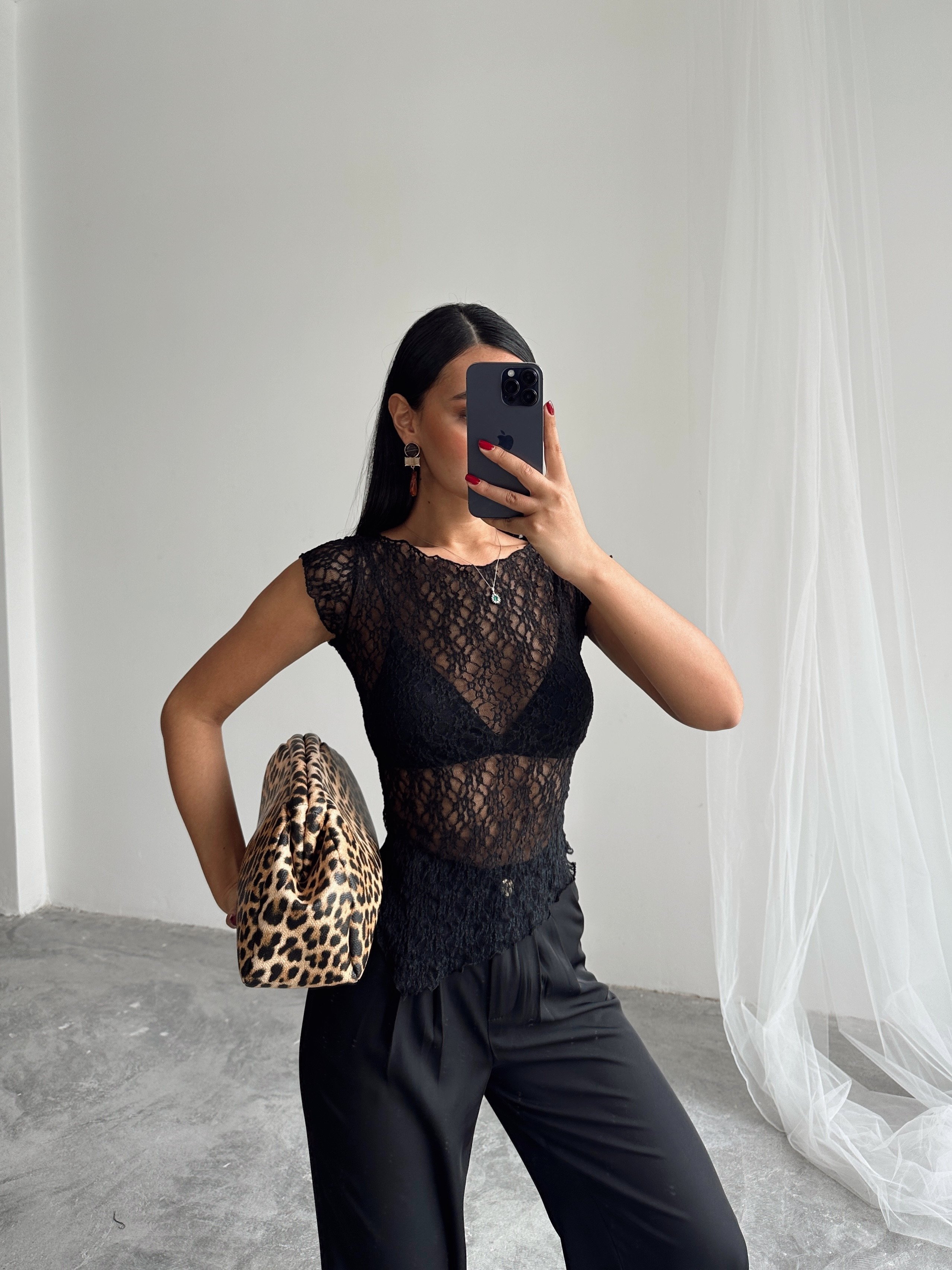 Asimetrik Dantel Bluz - Black