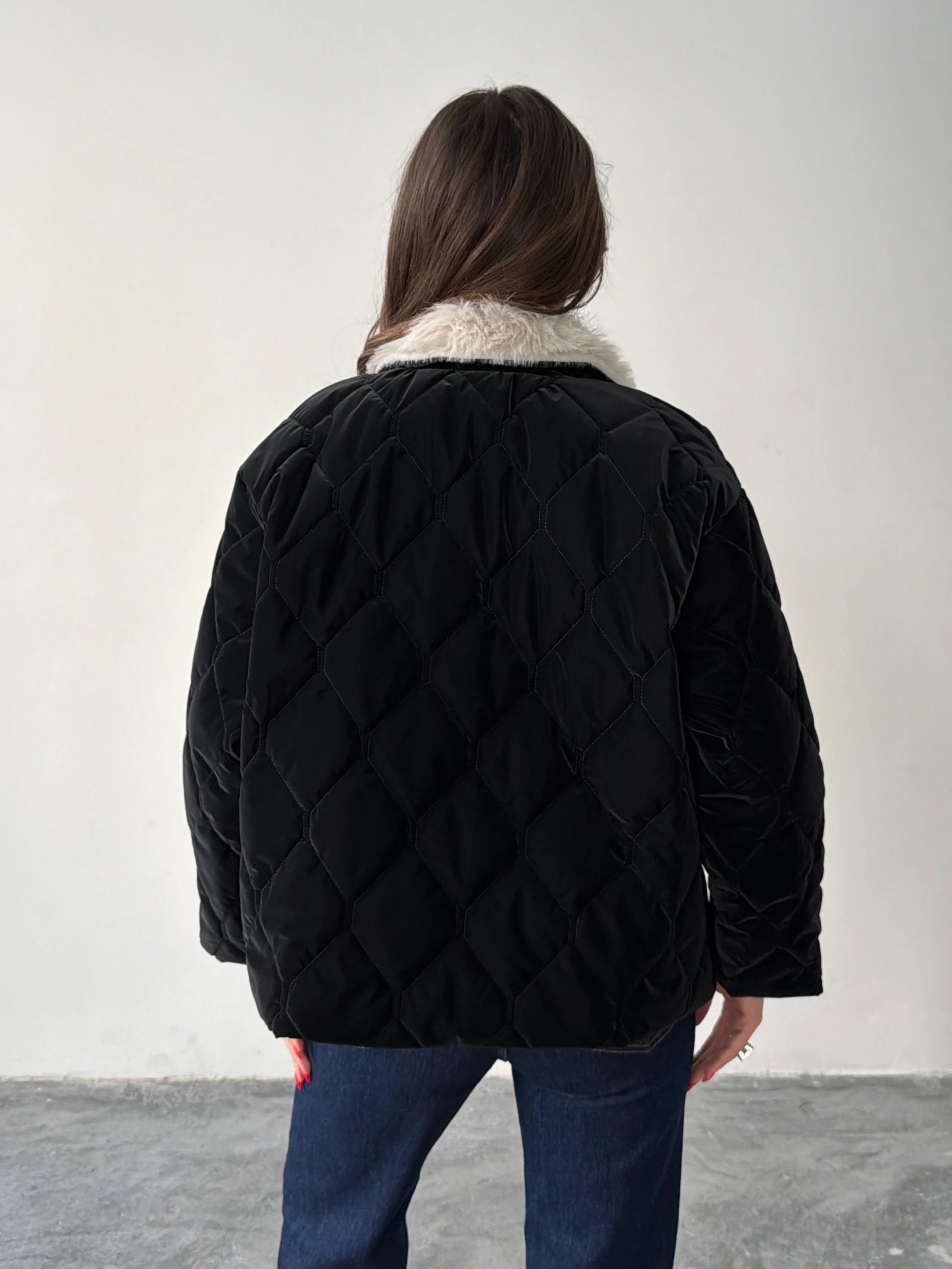 Kapitone Kürk Detay Mont  - Siyah